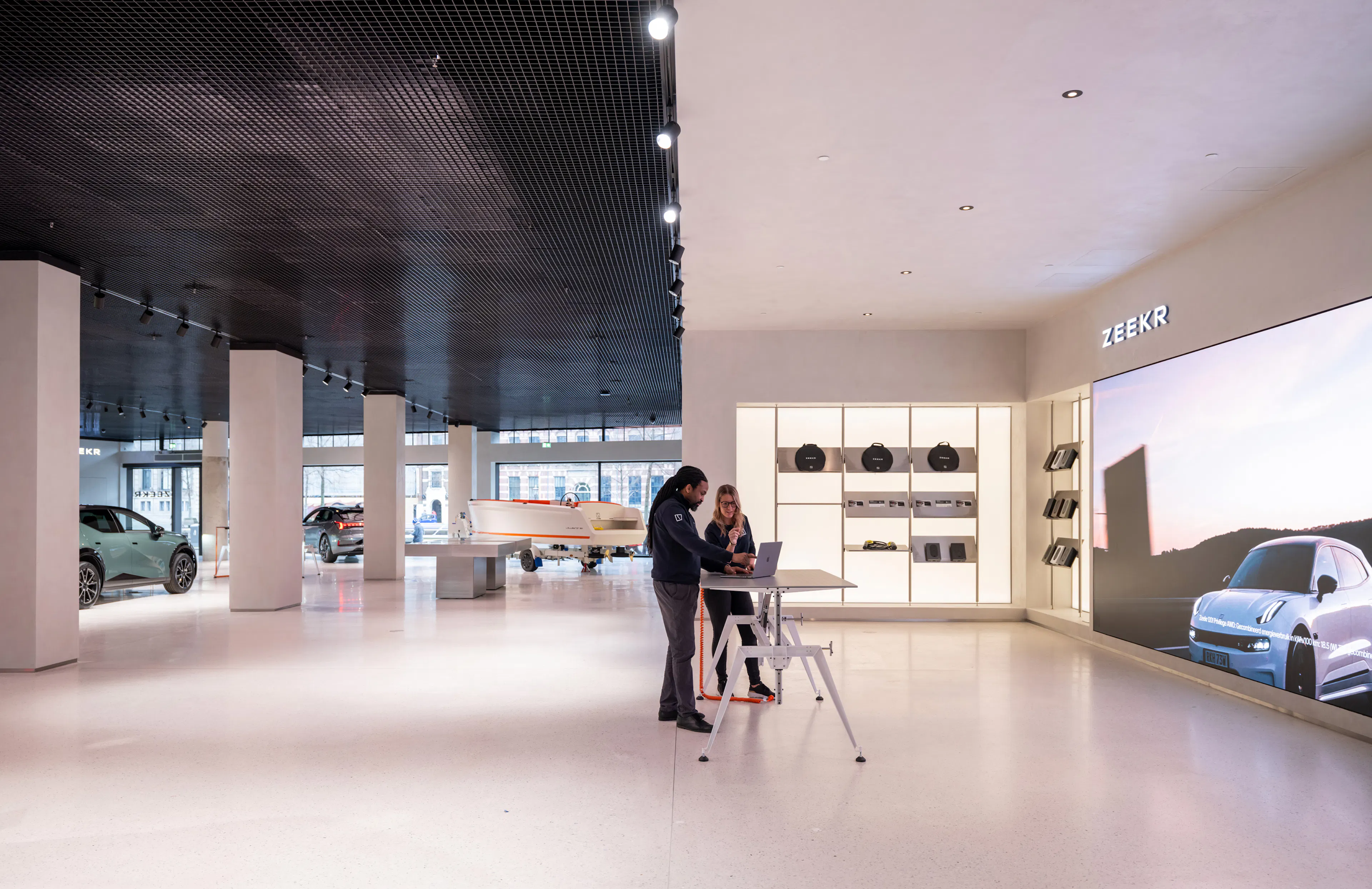 Zeekr Flagship Concept Store — 7