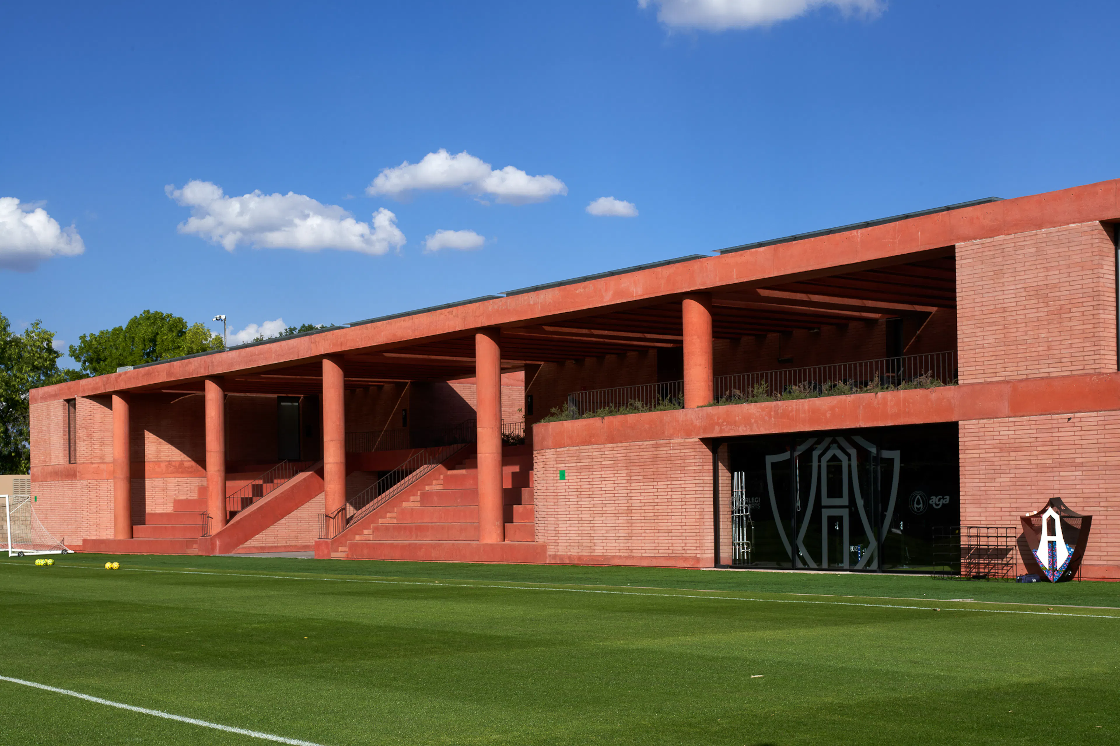 Academia Atlas — 8