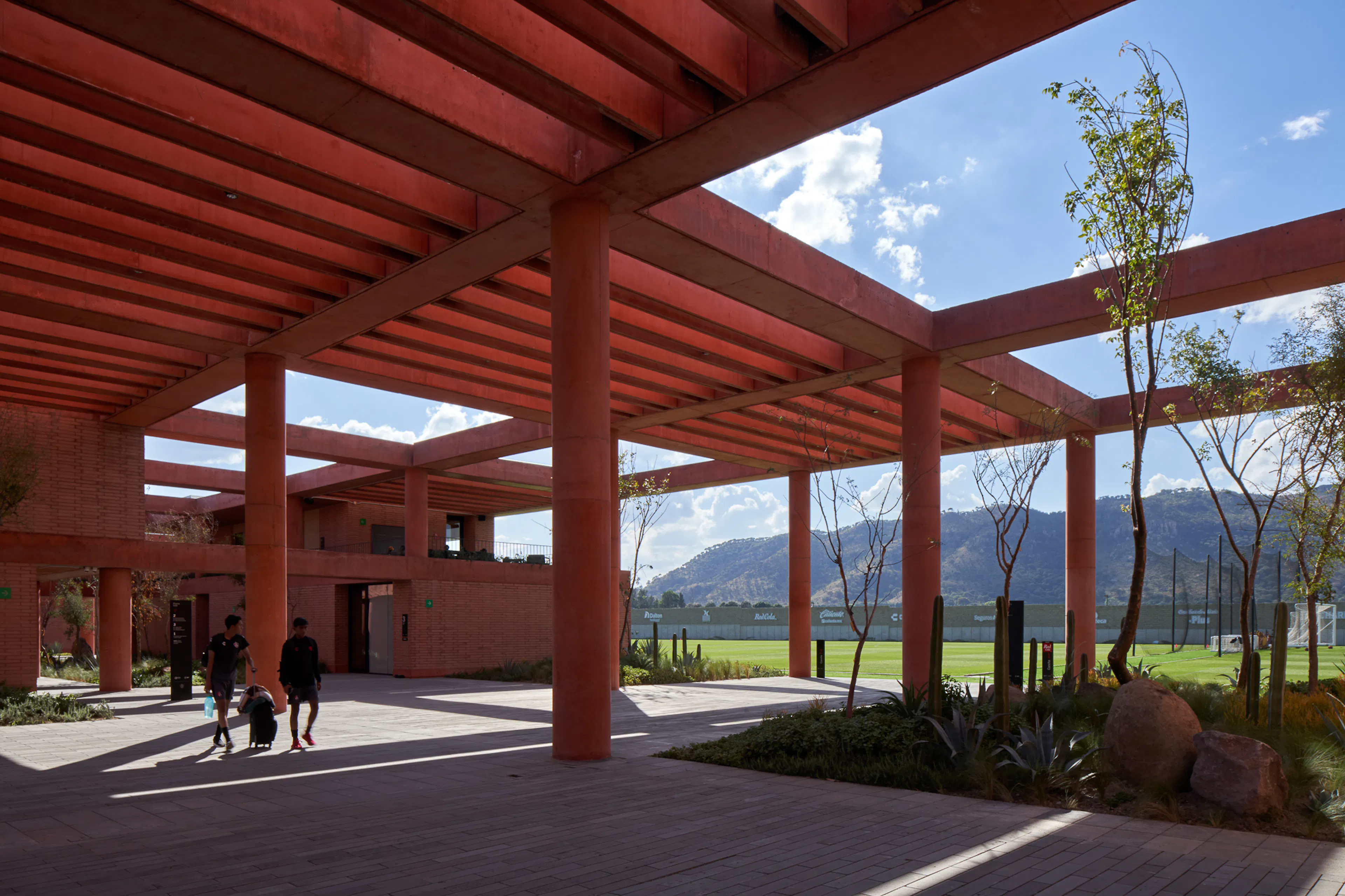 Academia Atlas — 16