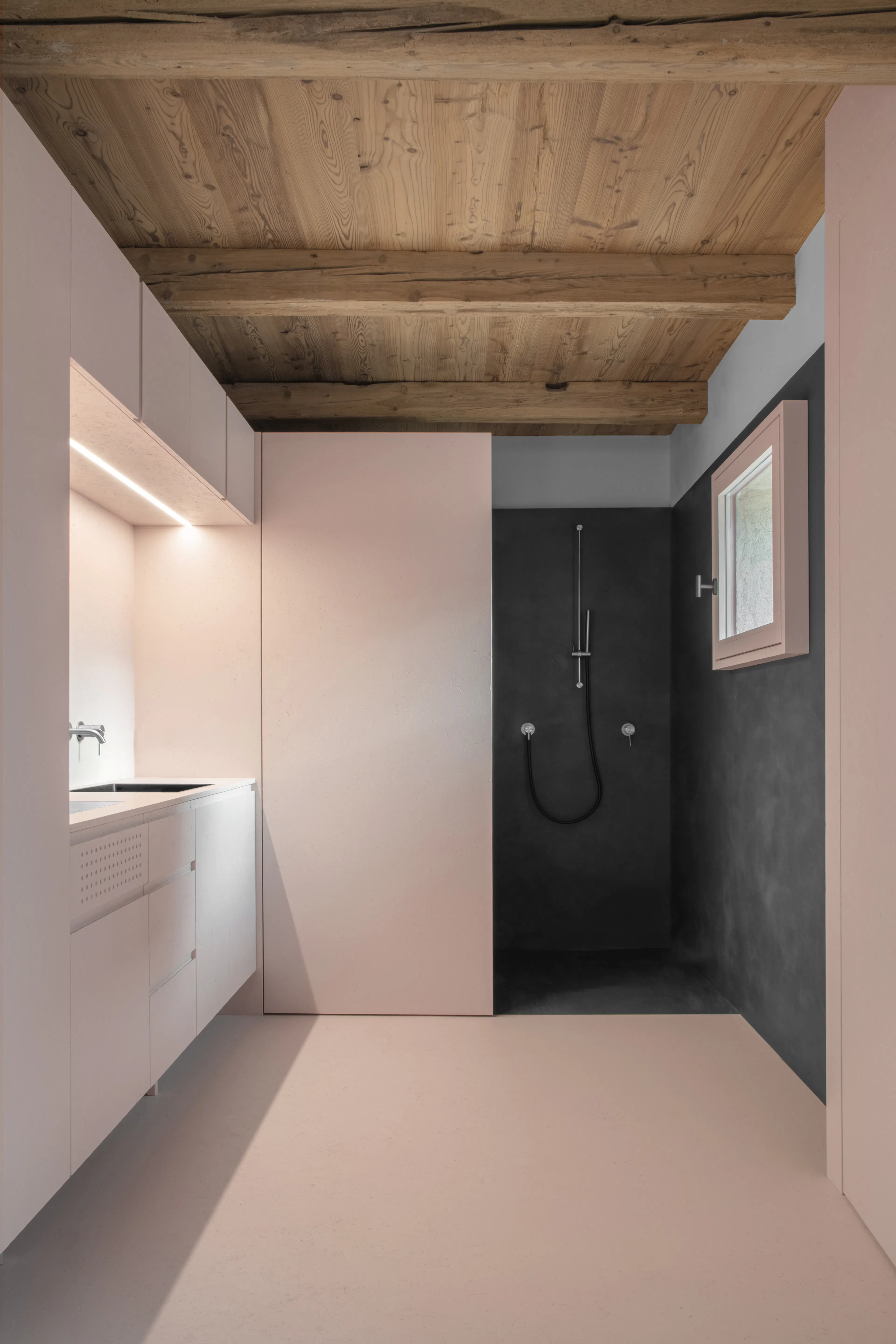 into the wall - wiedenhofer — 11