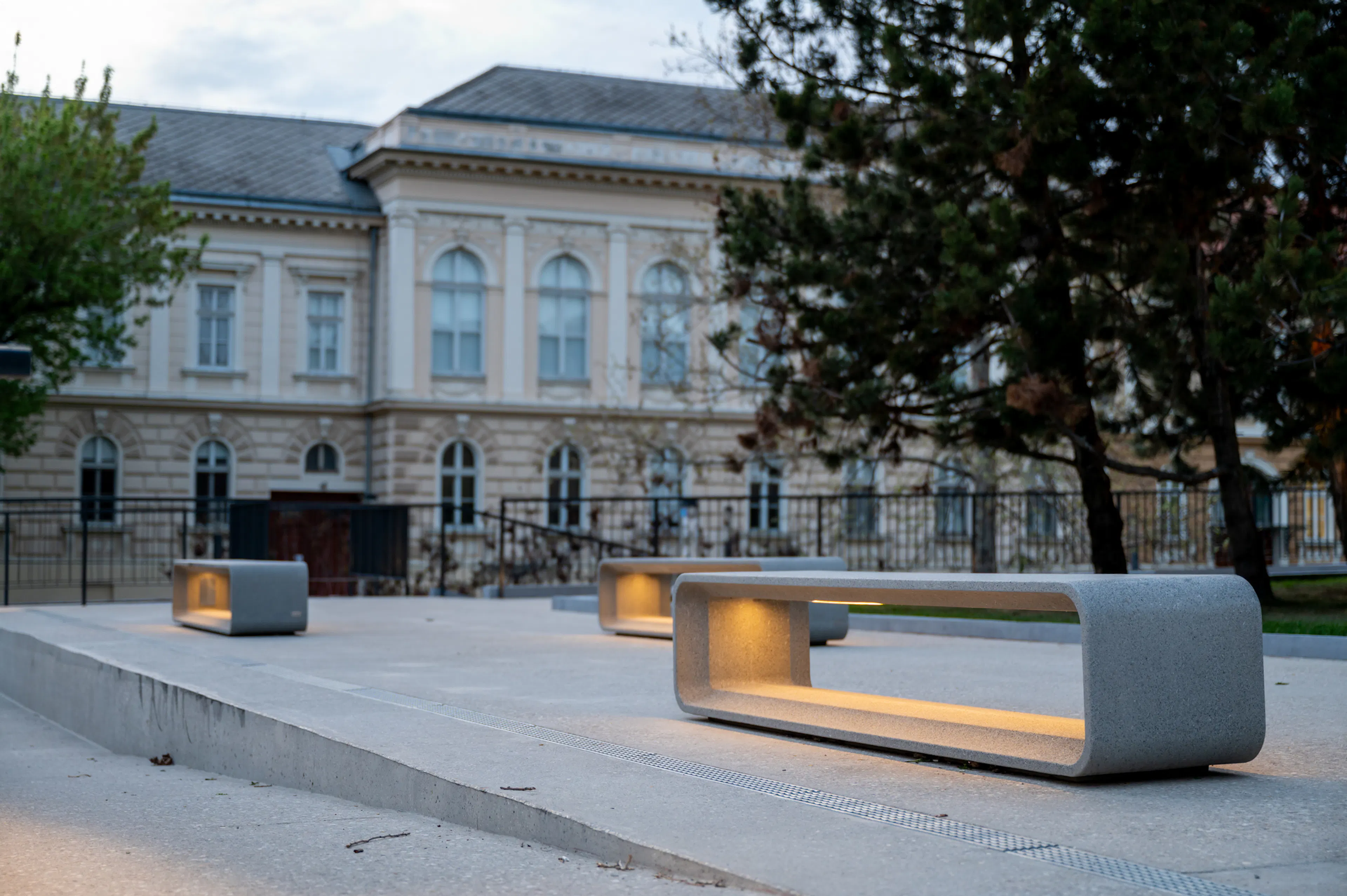 Reconstruction and urban design of the Theater Square in Novi Sad