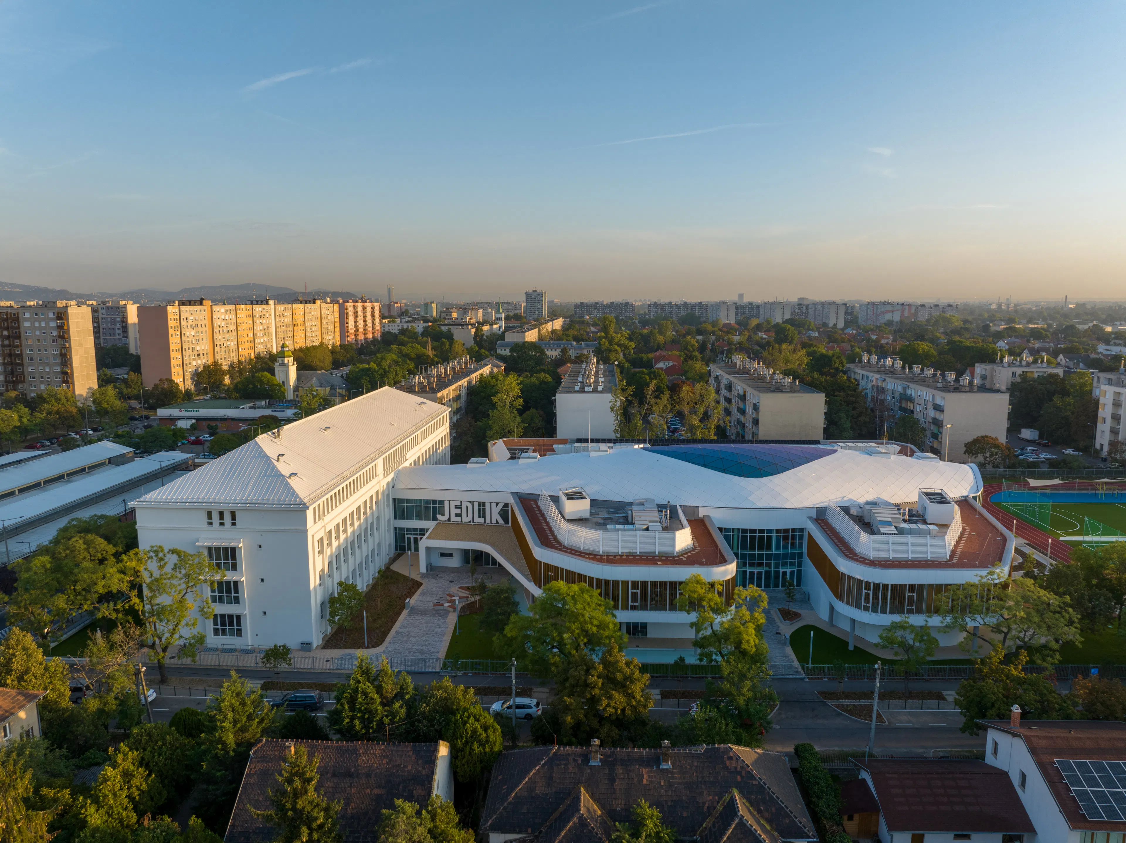 Jedlik Ányos High School — 3