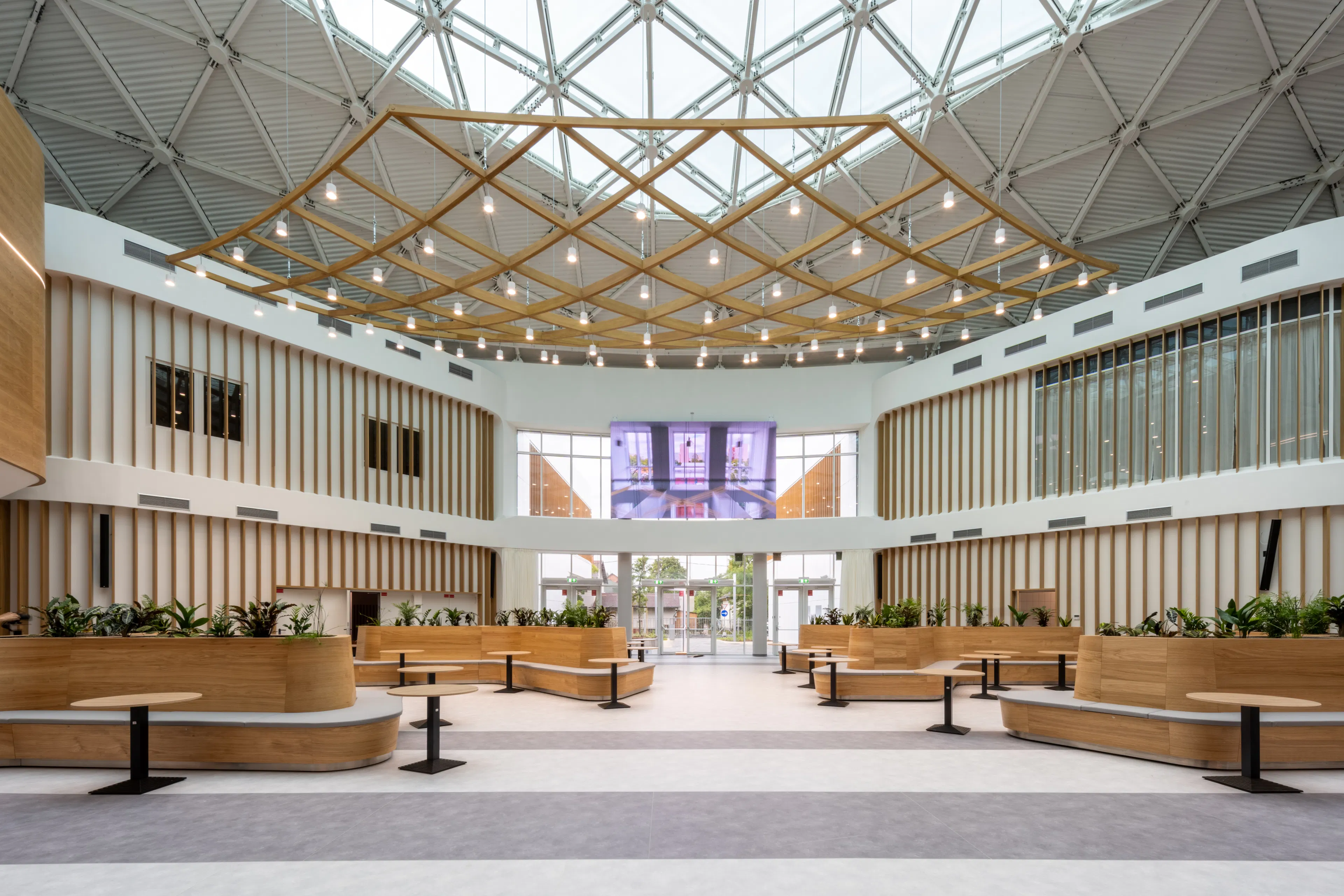 Jedlik Ányos High School — 11