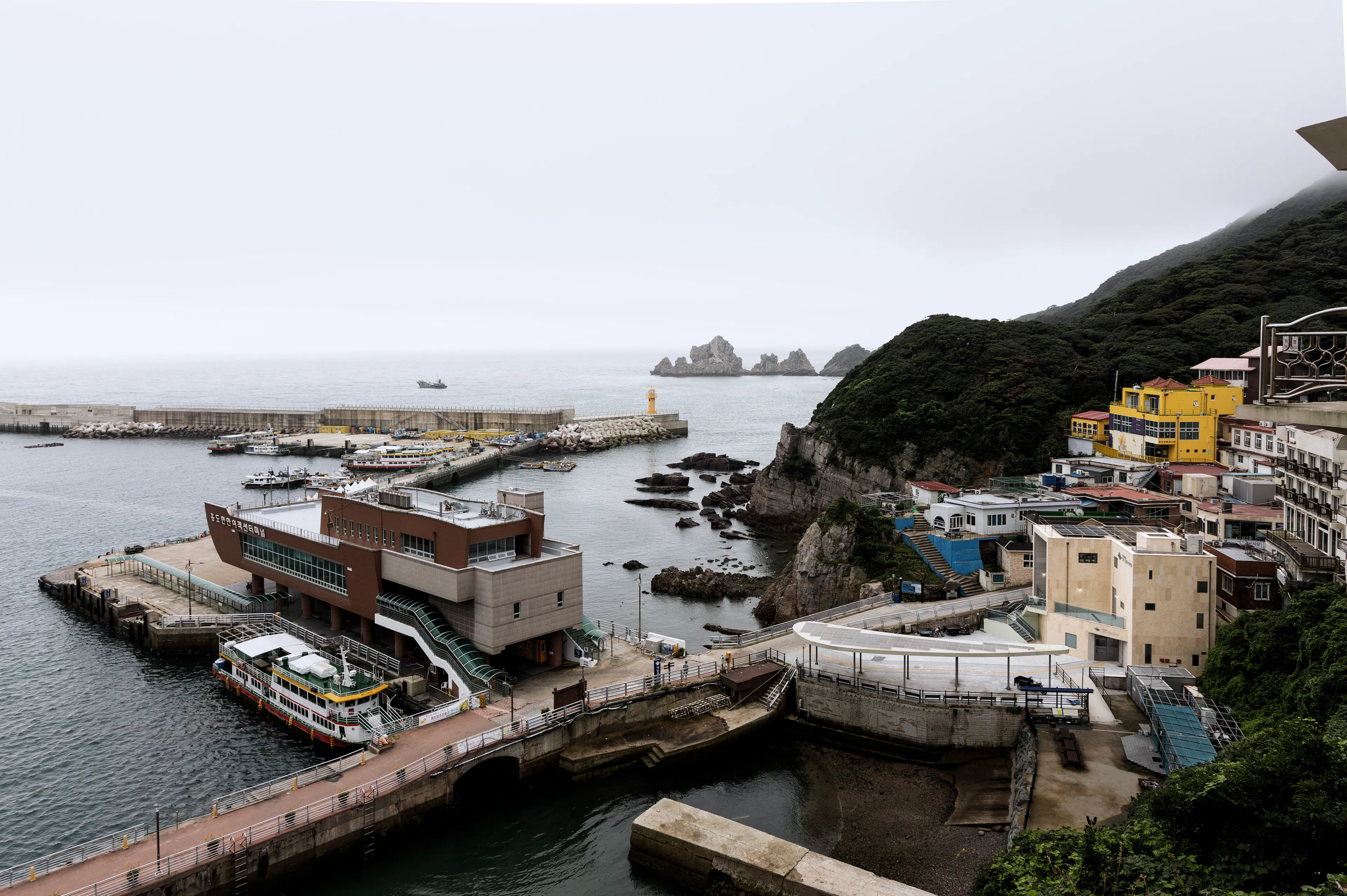 Hongdo Information Center (DIOINNO + JHKA) — 1