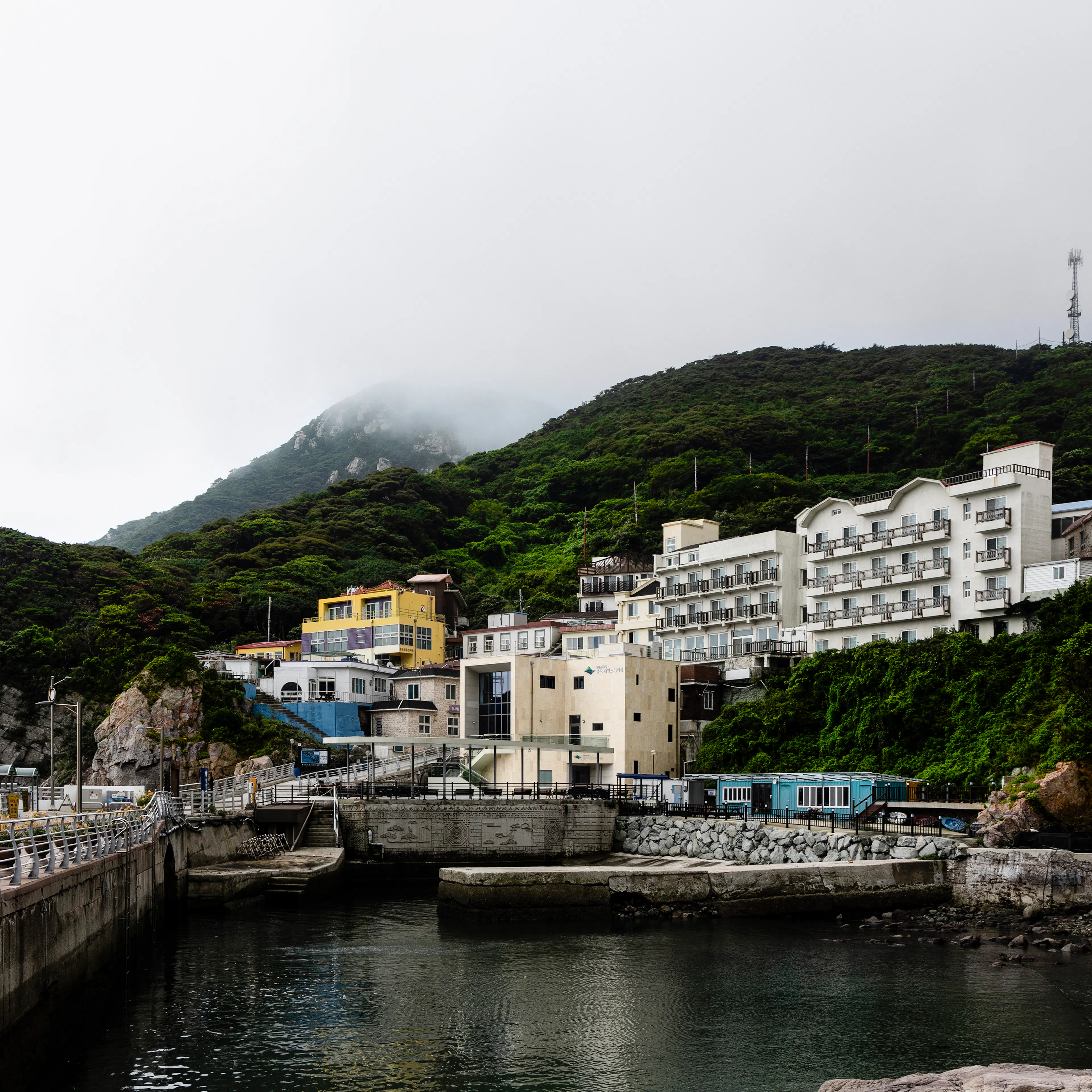 Hongdo Information Center (DIOINNO + JHKA) — 5