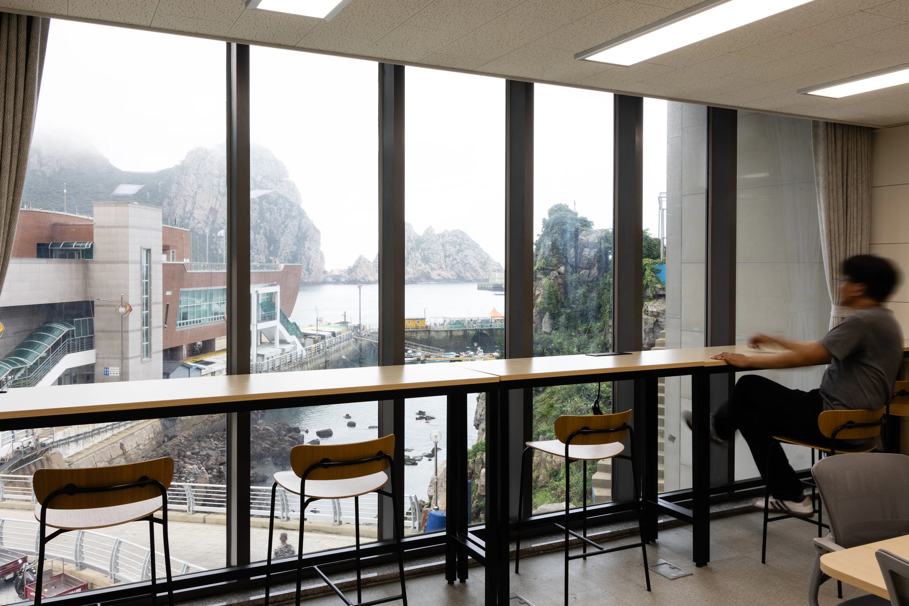 Hongdo Information Center (DIOINNO + JHKA) — 3