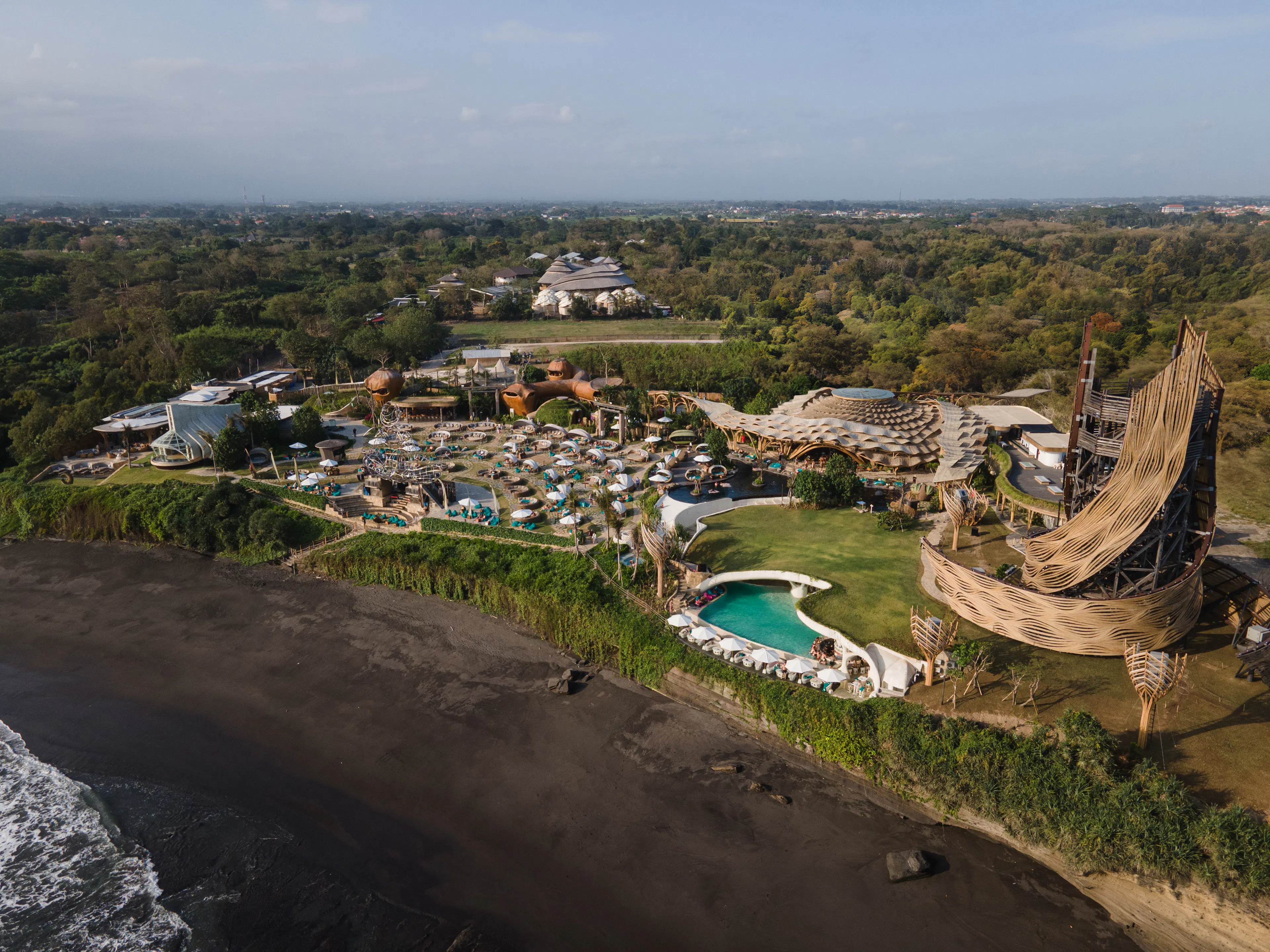 Luna Beach Club — 1