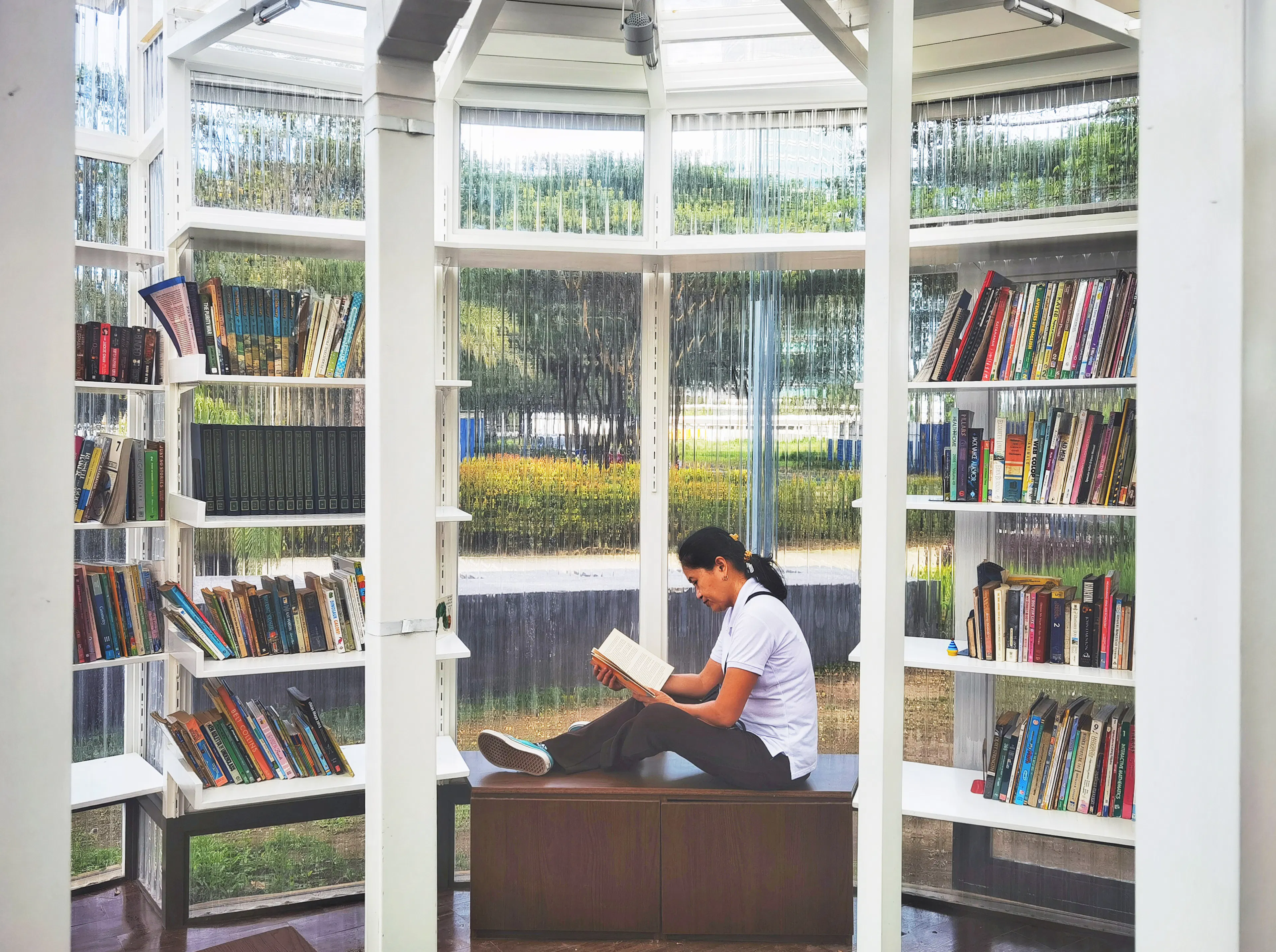 The Book Stop 5 — 11