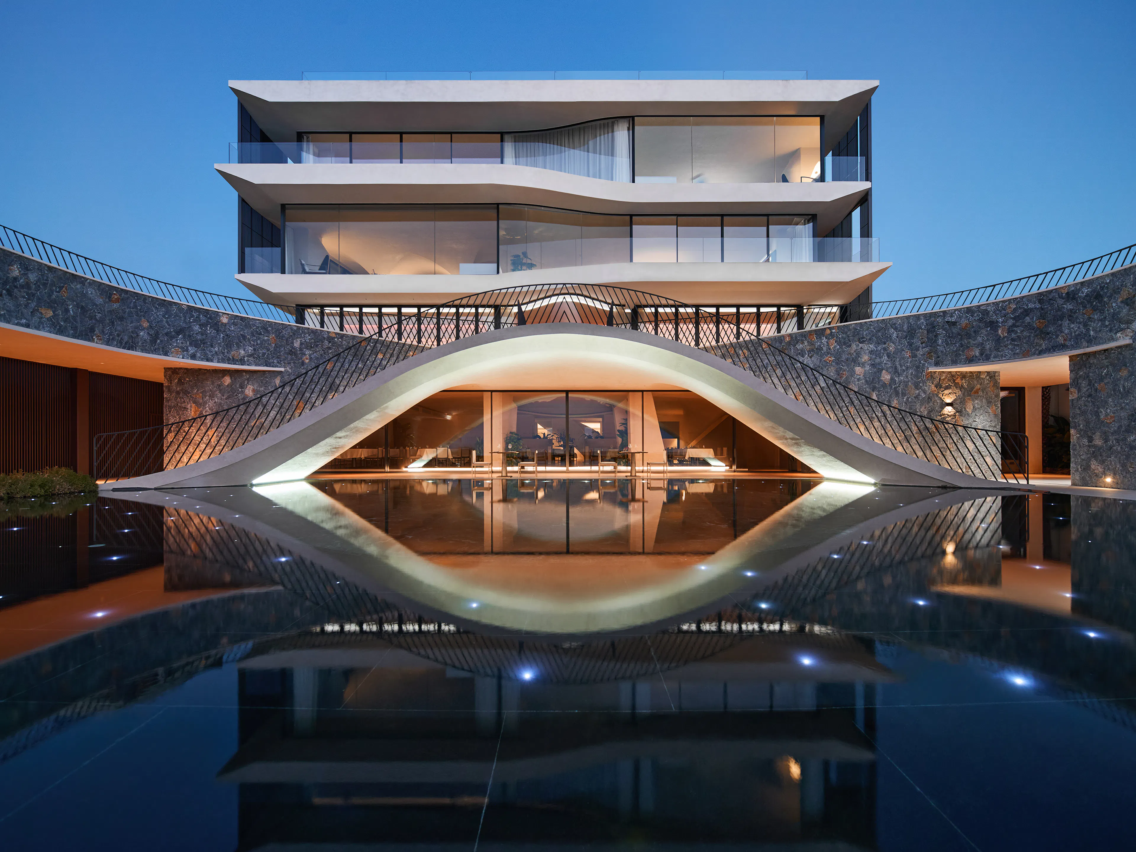 Eye of CangEr – Dali Fengyasong Hotel — 4