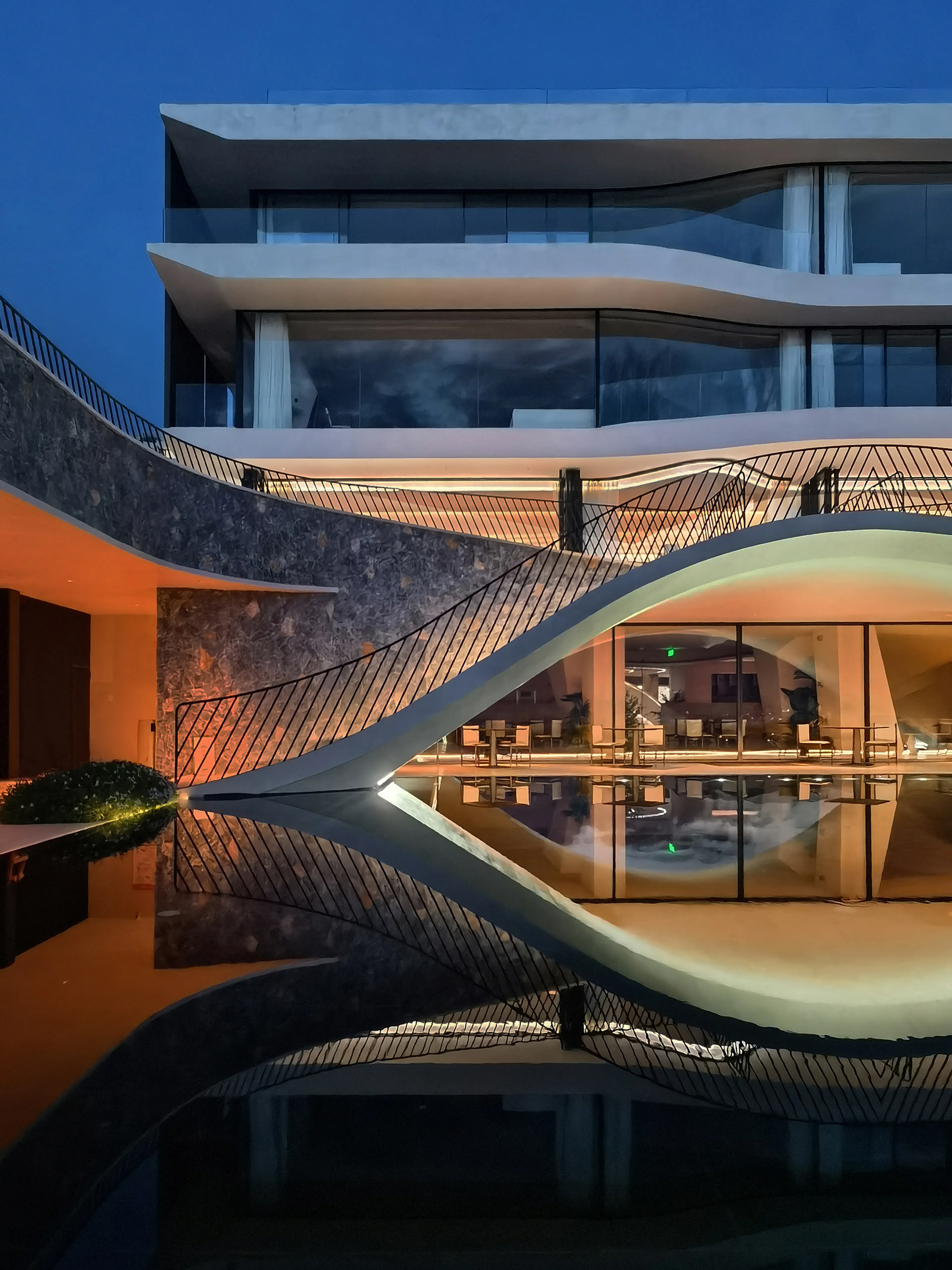 Eye of CangEr – Dali Fengyasong Hotel — 6