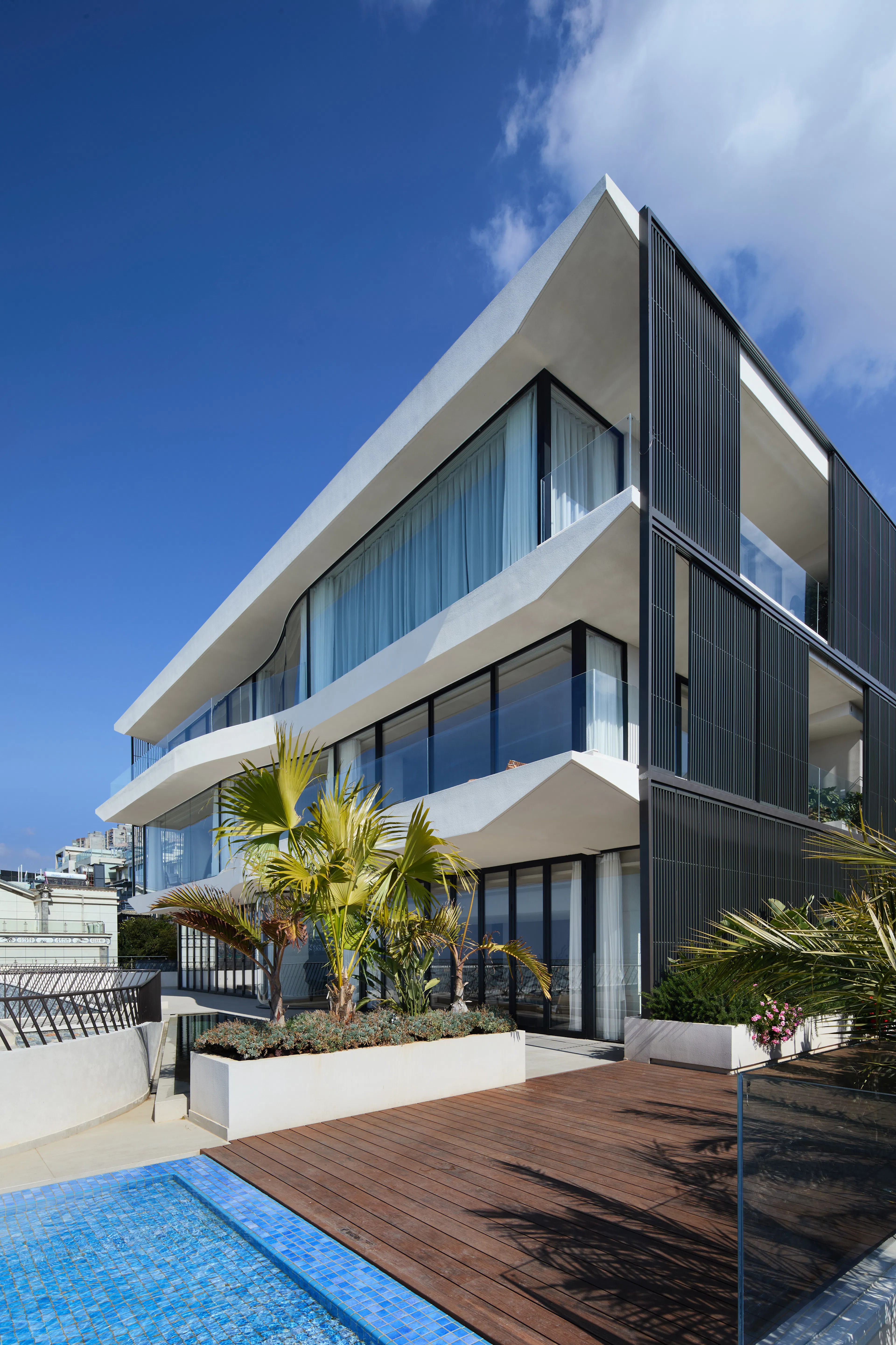 Eye of CangEr – Dali Fengyasong Hotel — 11