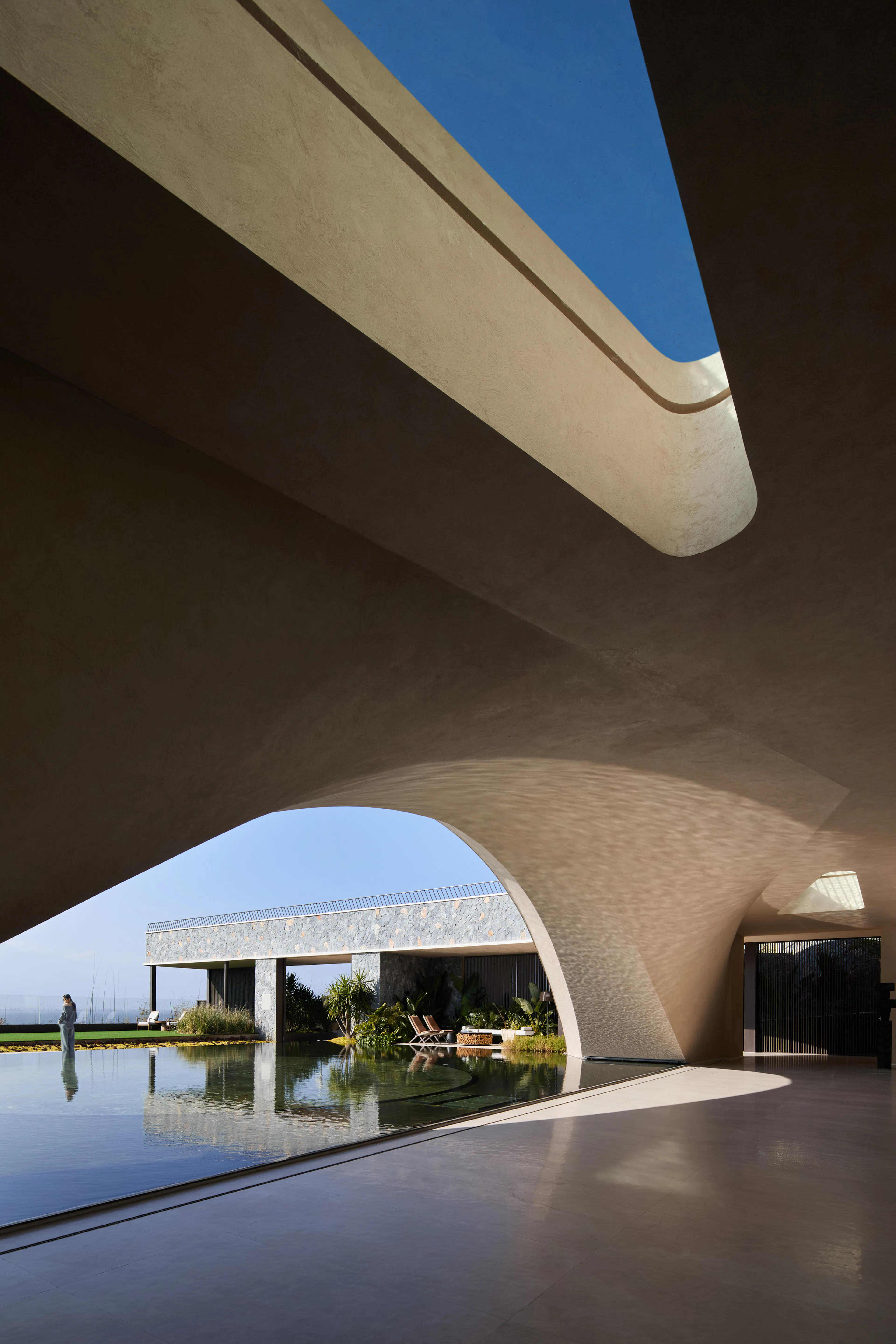 Eye of CangEr – Dali Fengyasong Hotel — 17