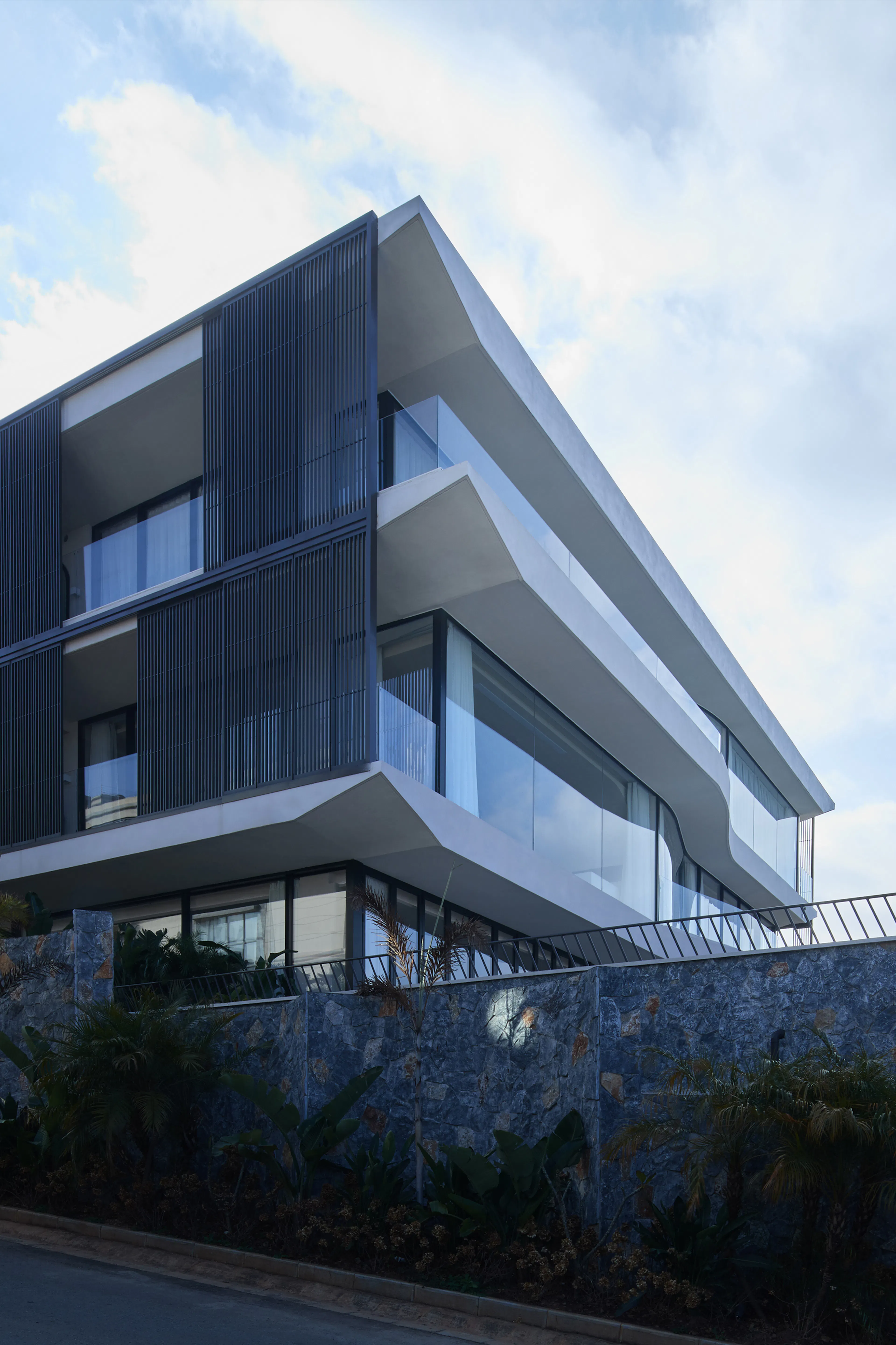 Eye of CangEr – Dali Fengyasong Hotel — 38