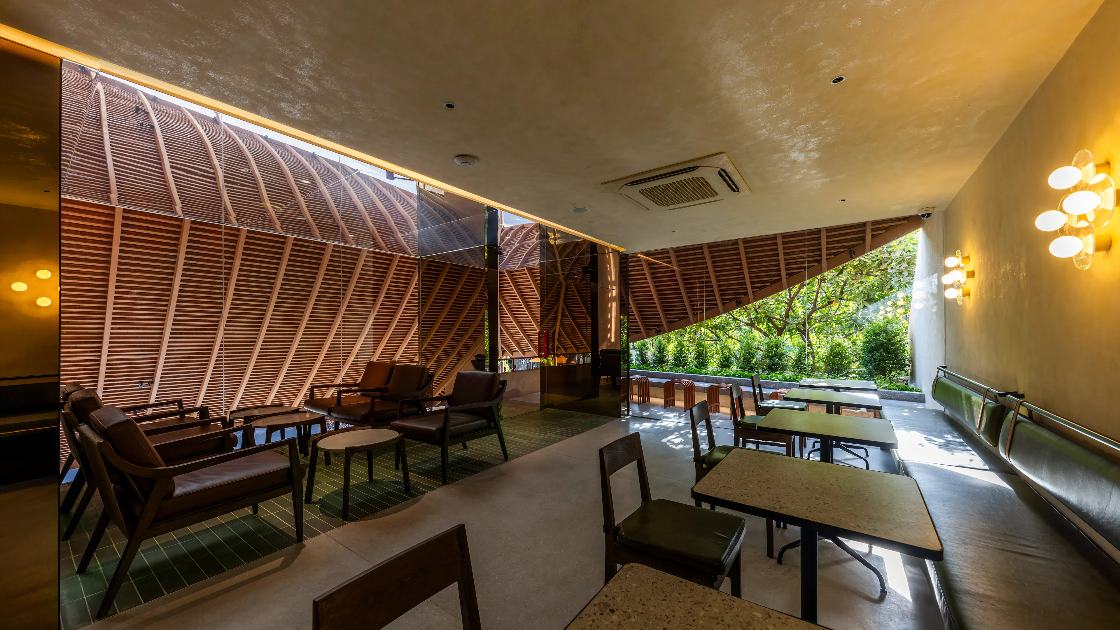 CHUK HERITAGE — 14