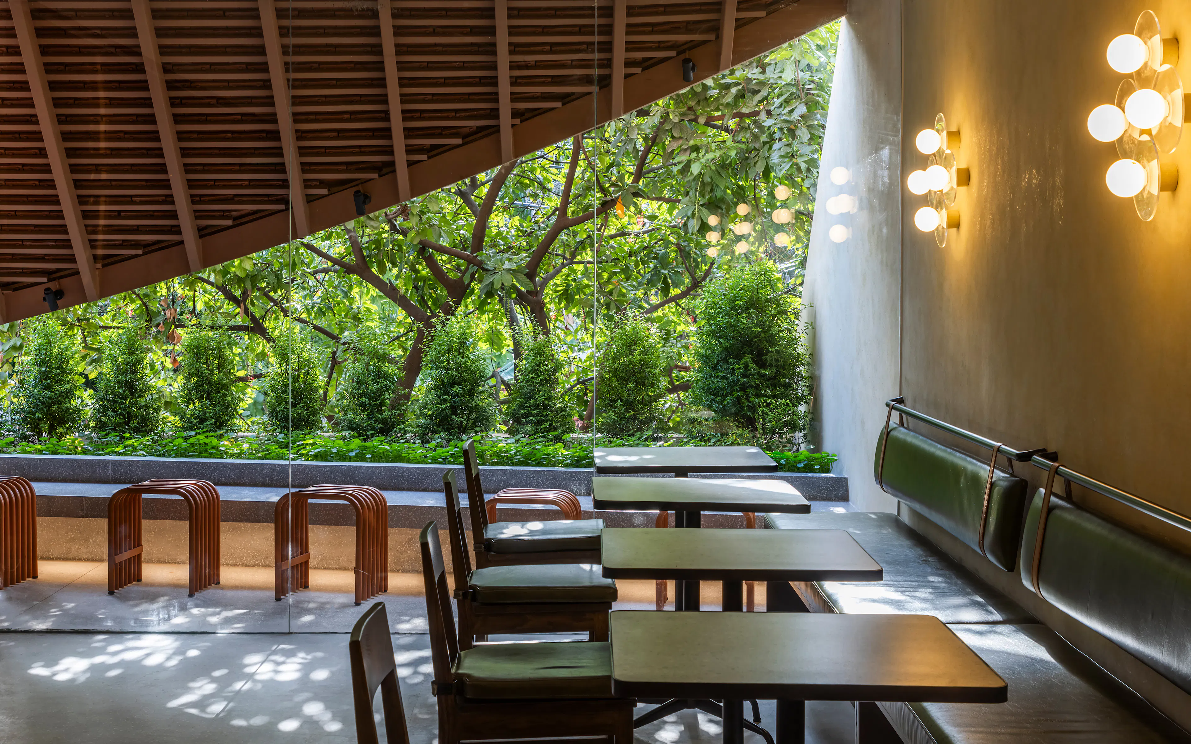 CHUK HERITAGE — 16