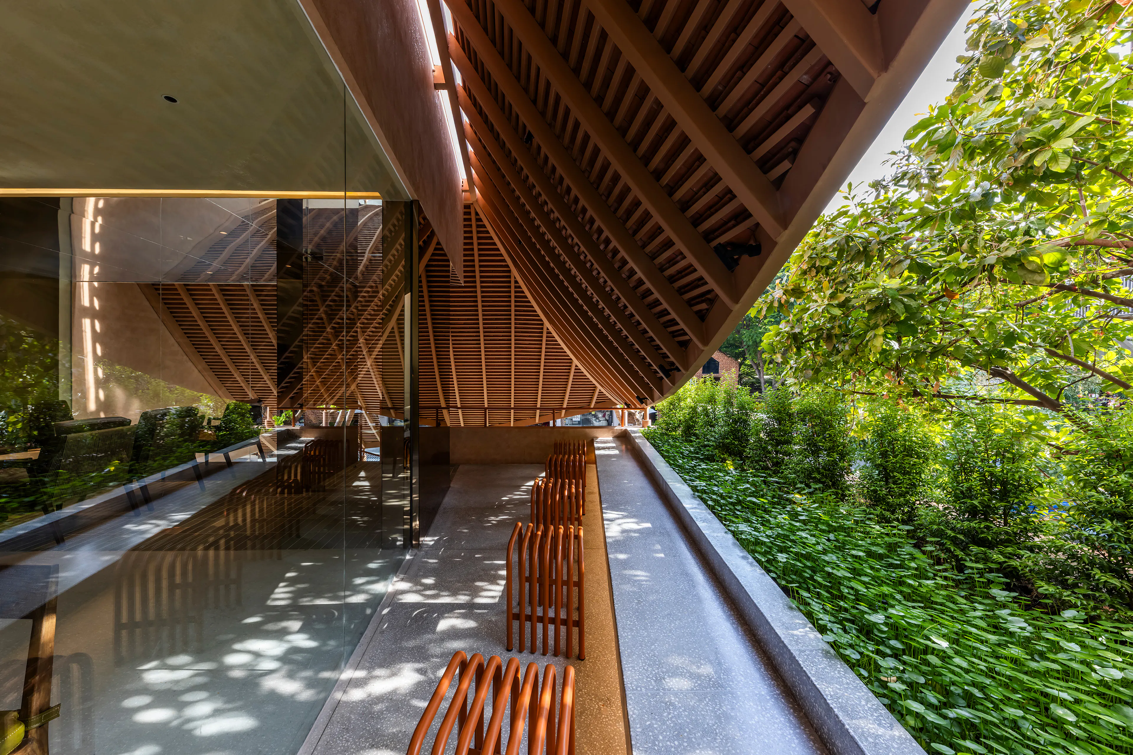 CHUK HERITAGE — 18