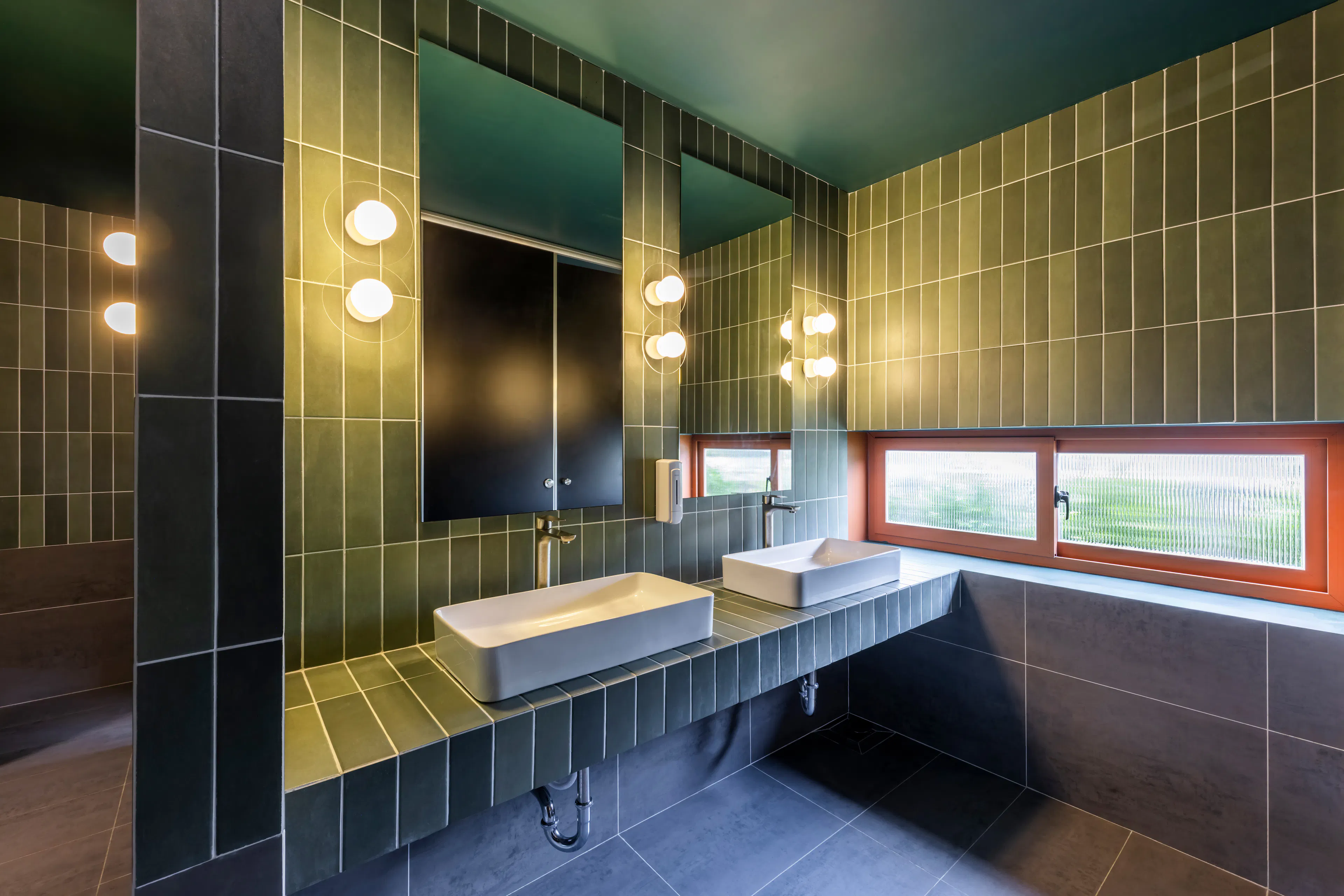 CHUK HERITAGE — 23