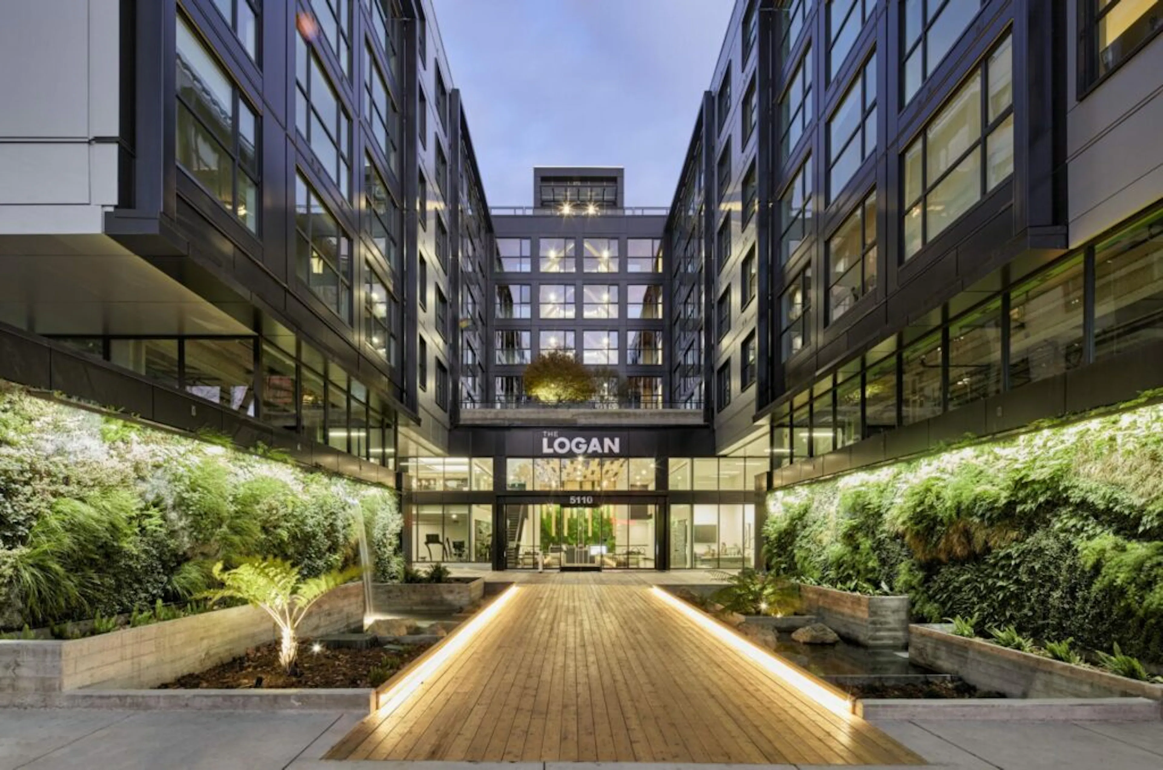 On the Edge of the Continent — 15