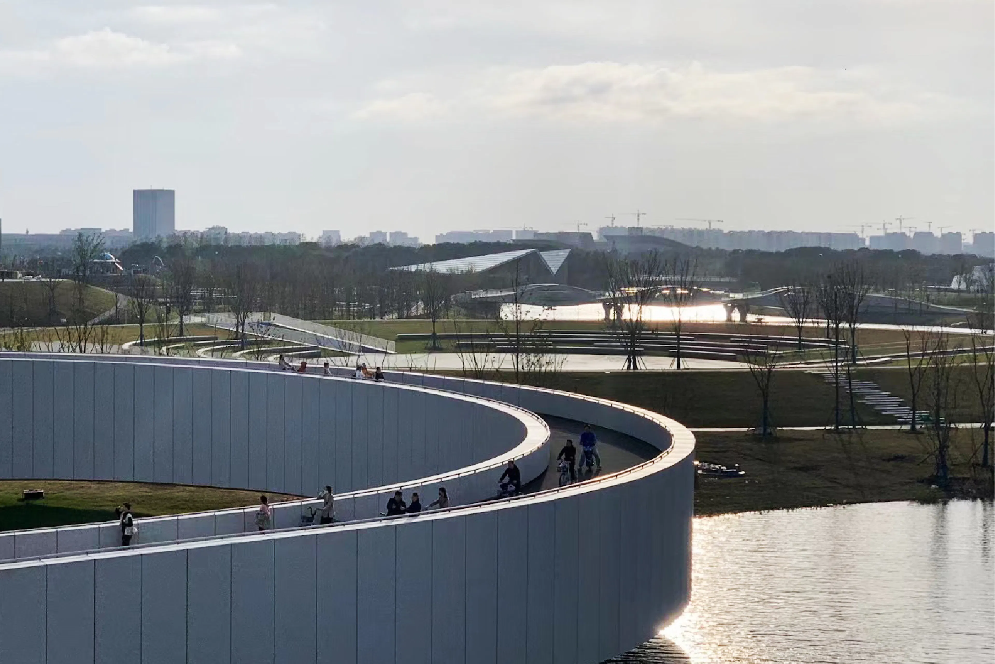 Zero-Carbon Origami Airplane— Shanghai Lin’gang Starry Sky Theme Park Visitor Service Center — 4