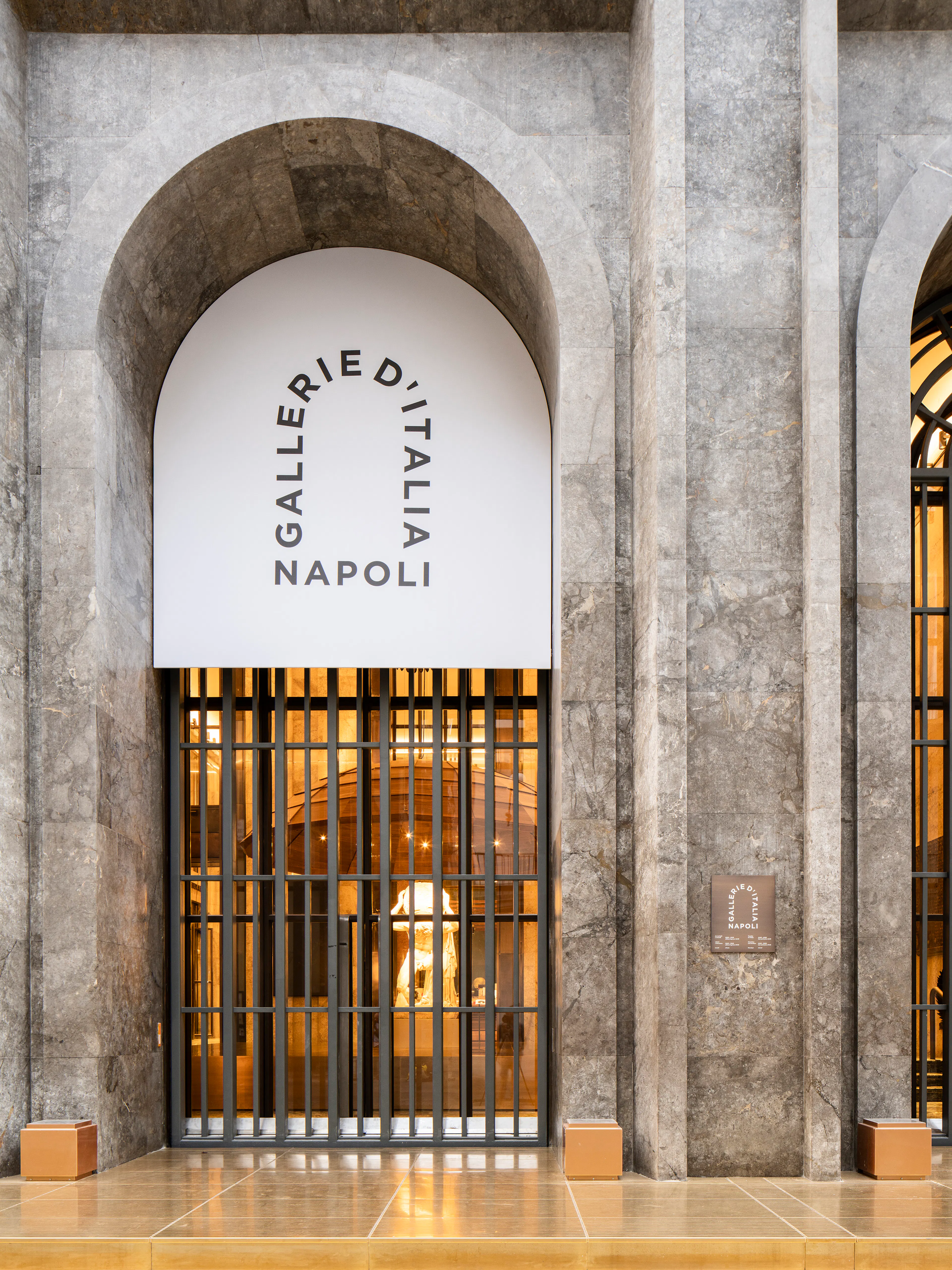 EARTH STATIONS MANY HANDS — 1