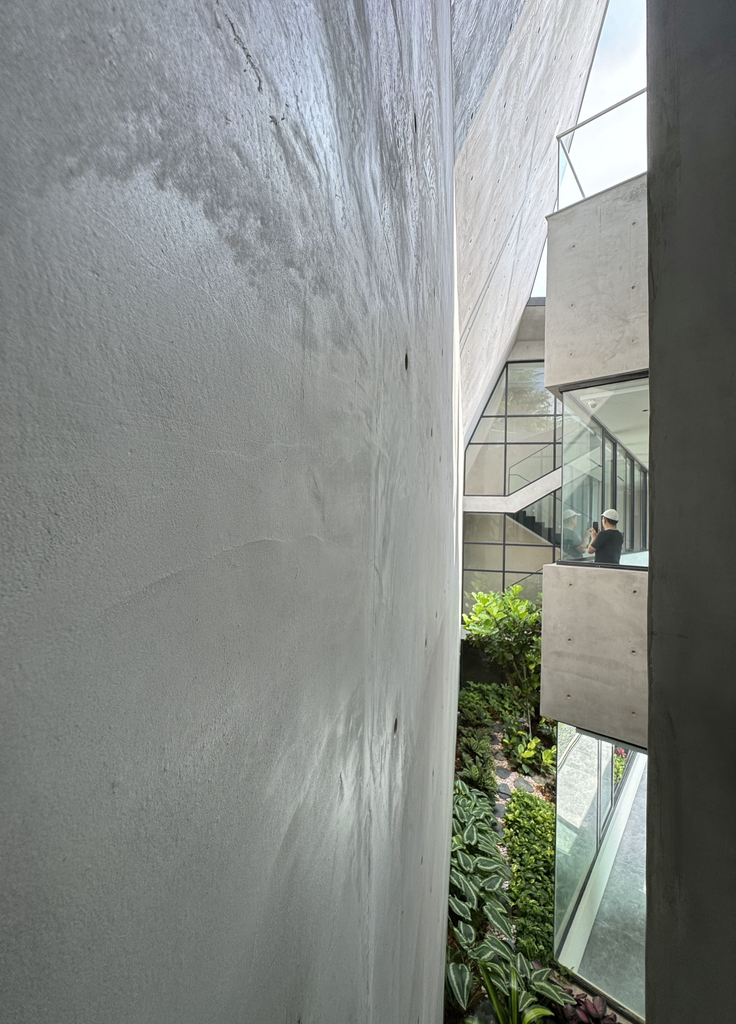 Idea 4269117: Concrete House by Formwerkz Architects in Singapore ...