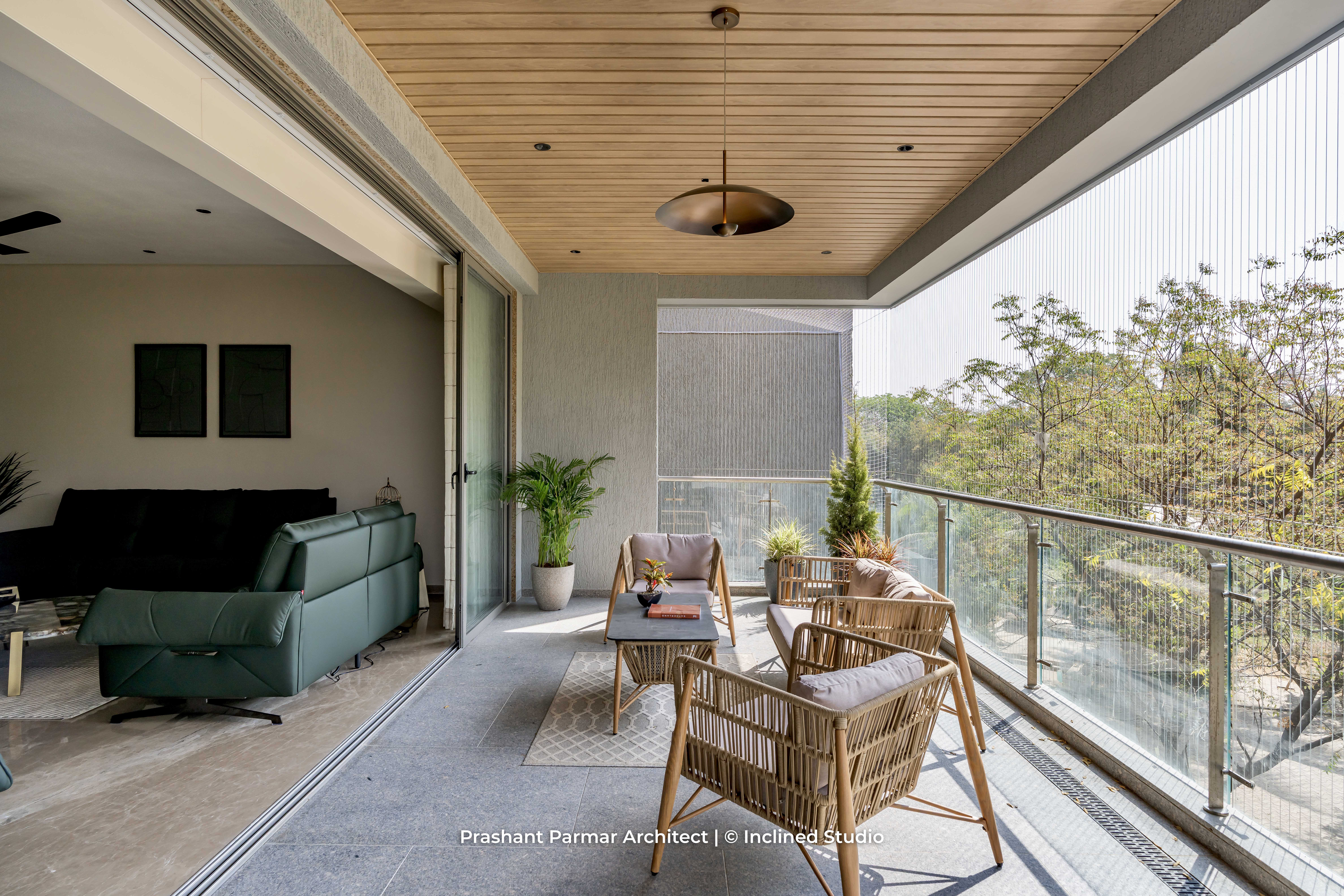 Graceful 5BHK Interiors at Viola Apartment by Prashant Parmar Architect ...