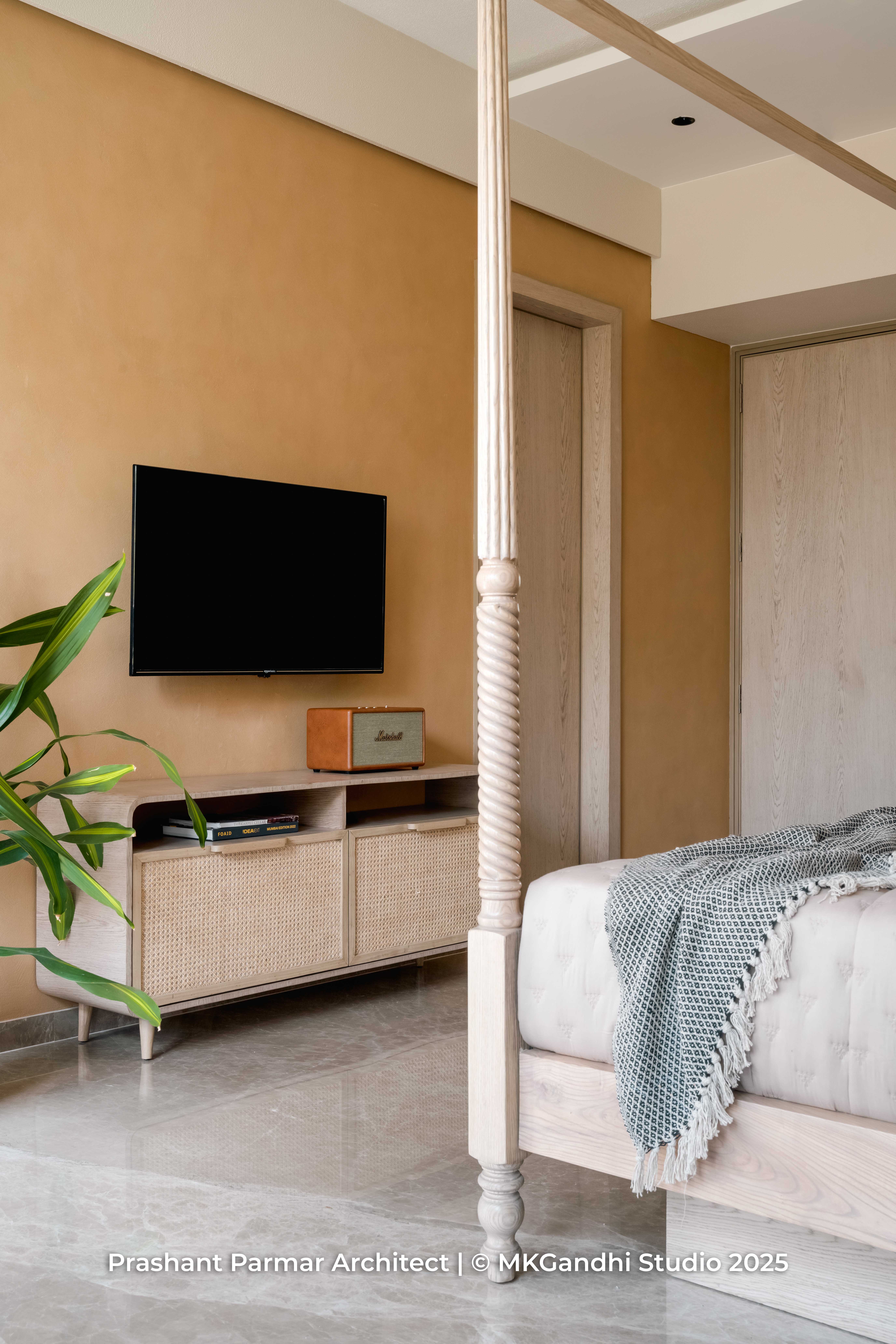 Graceful 5BHK Interiors at Viola Apartment by Prashant Parmar Architect ...