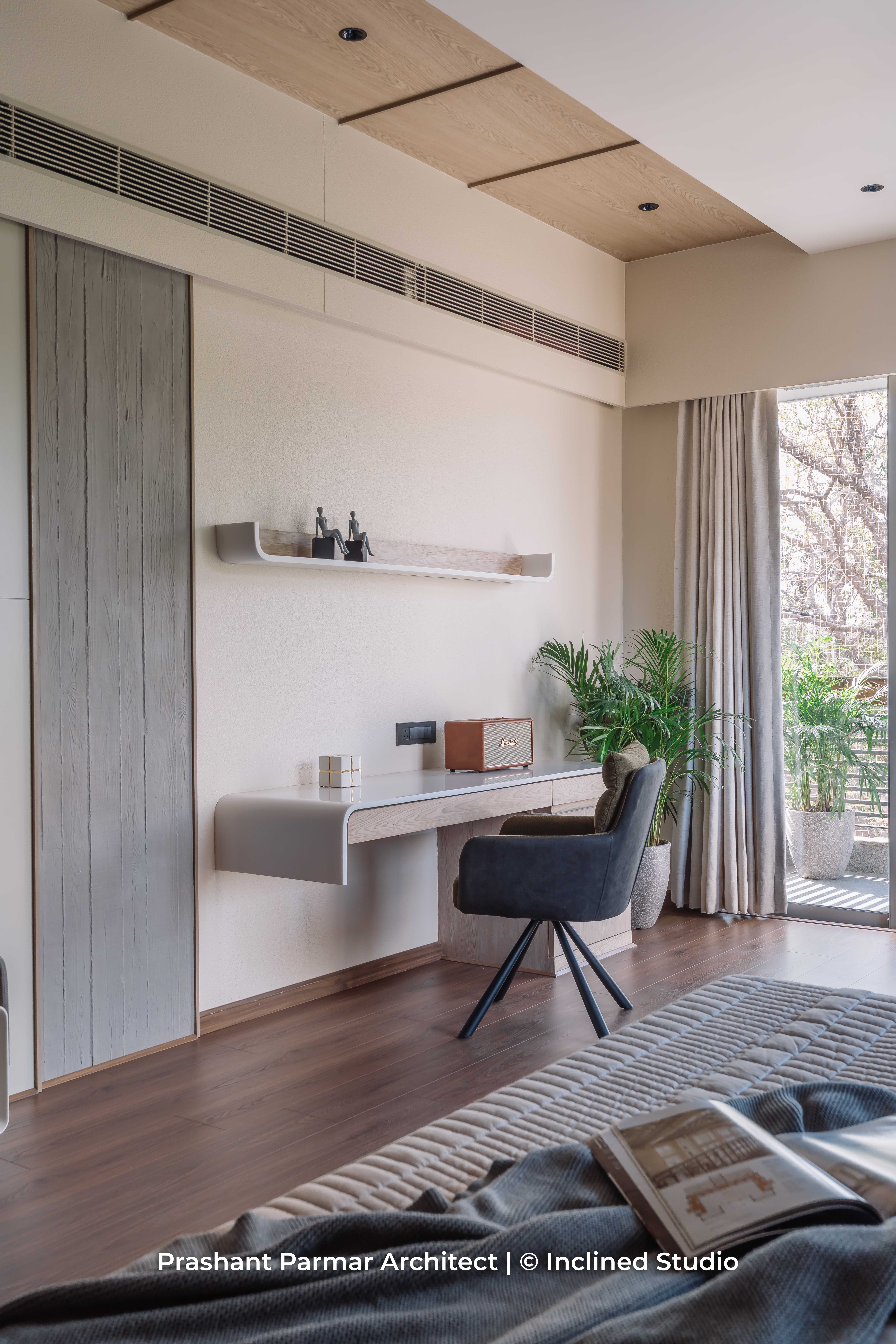 Graceful 5BHK Interiors at Viola Apartment by Prashant Parmar Architect ...