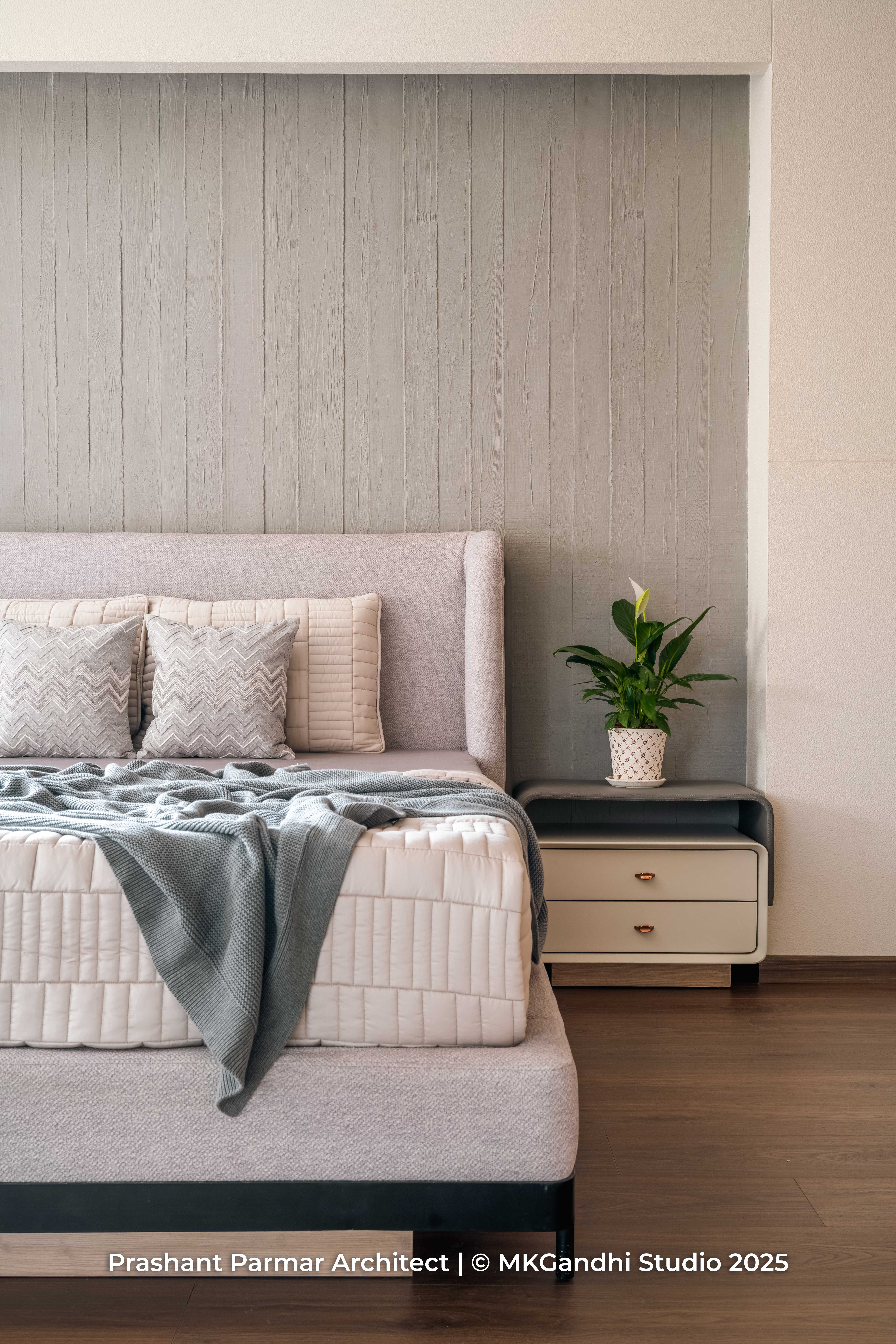 Graceful 5BHK Interiors at Viola Apartment by Prashant Parmar Architect ...
