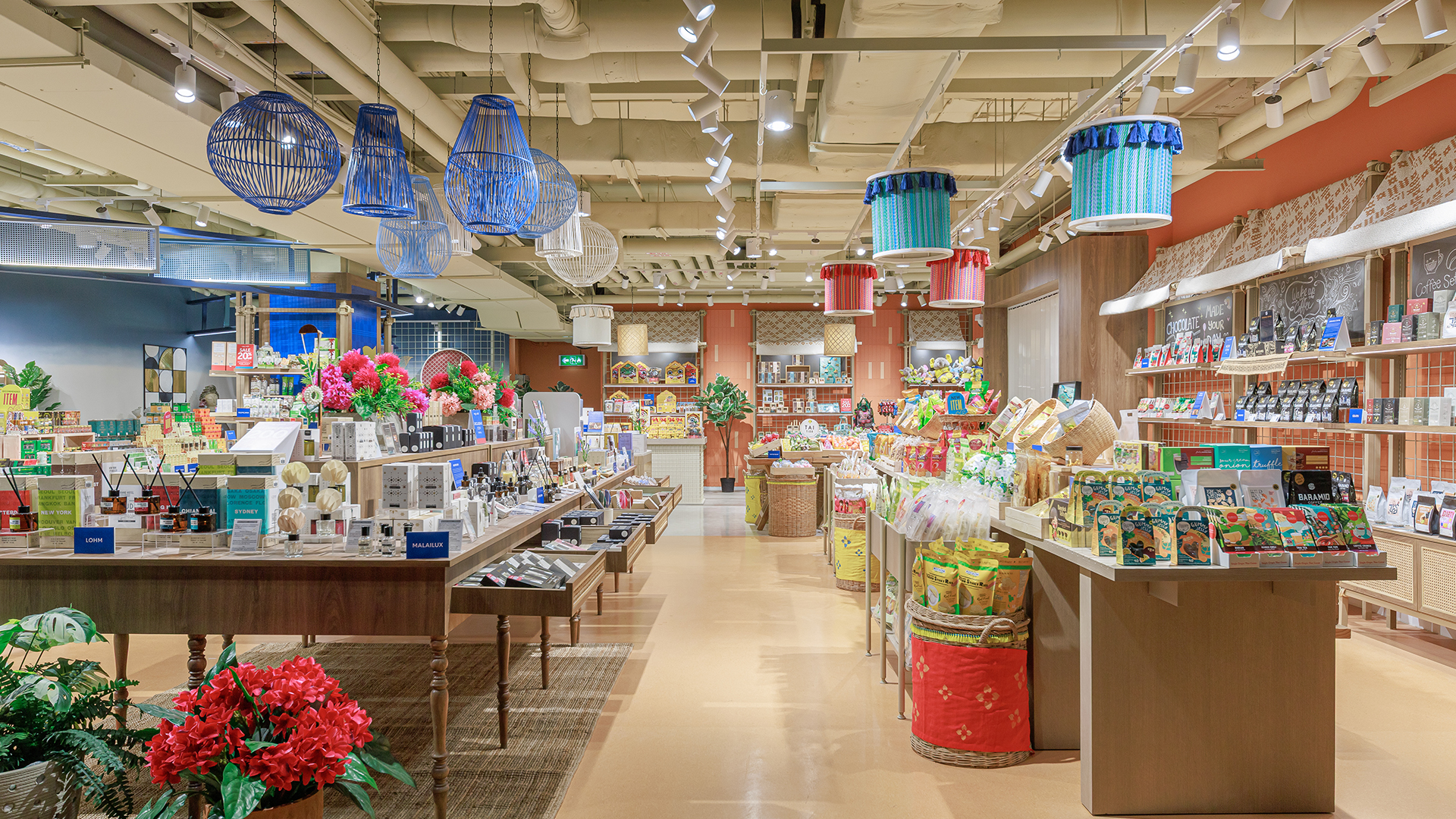 HUG CRAFT Flagship Store @ Central Chiangmai Airport Shopping Center by ...