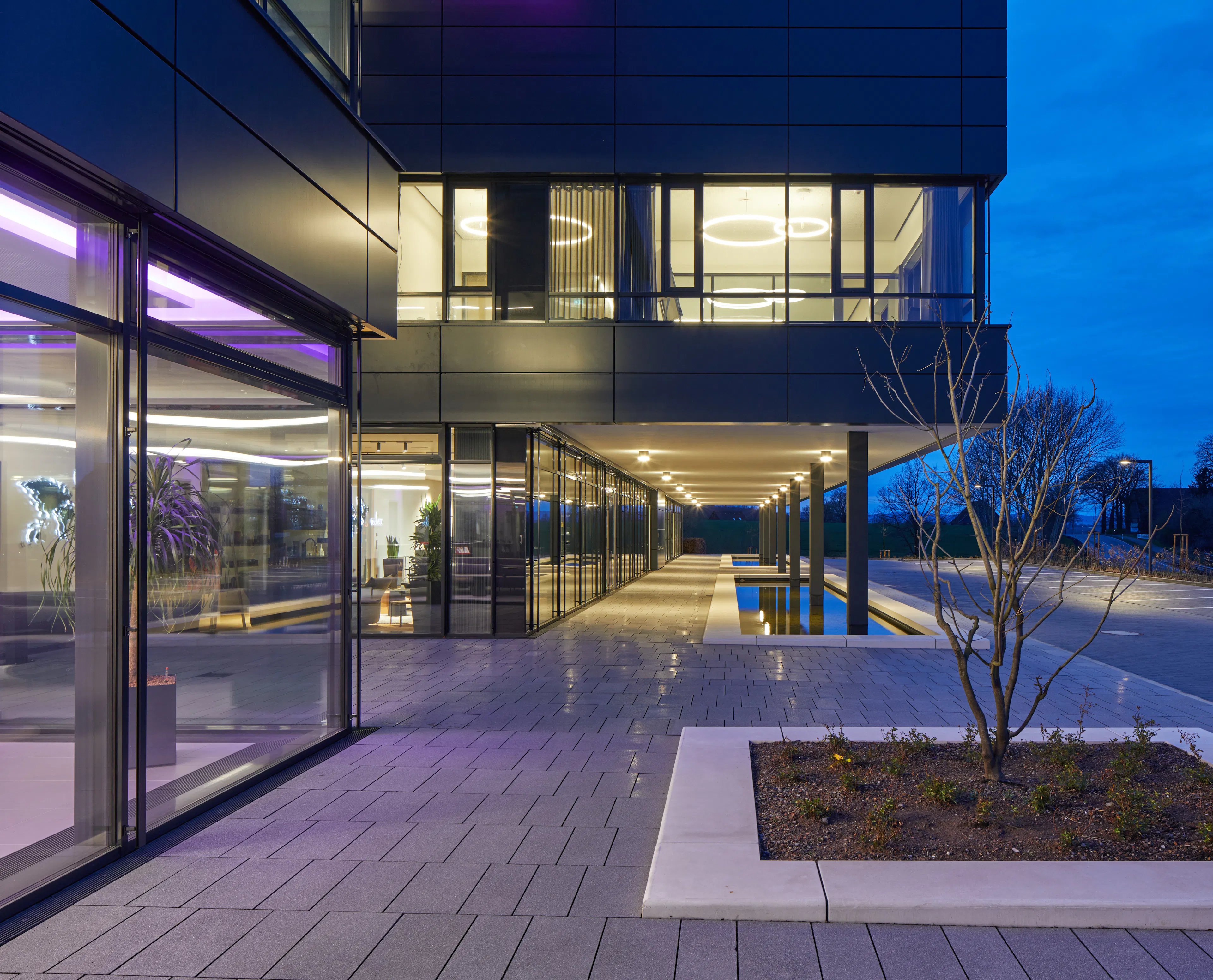 Car Showroom Halle — 22