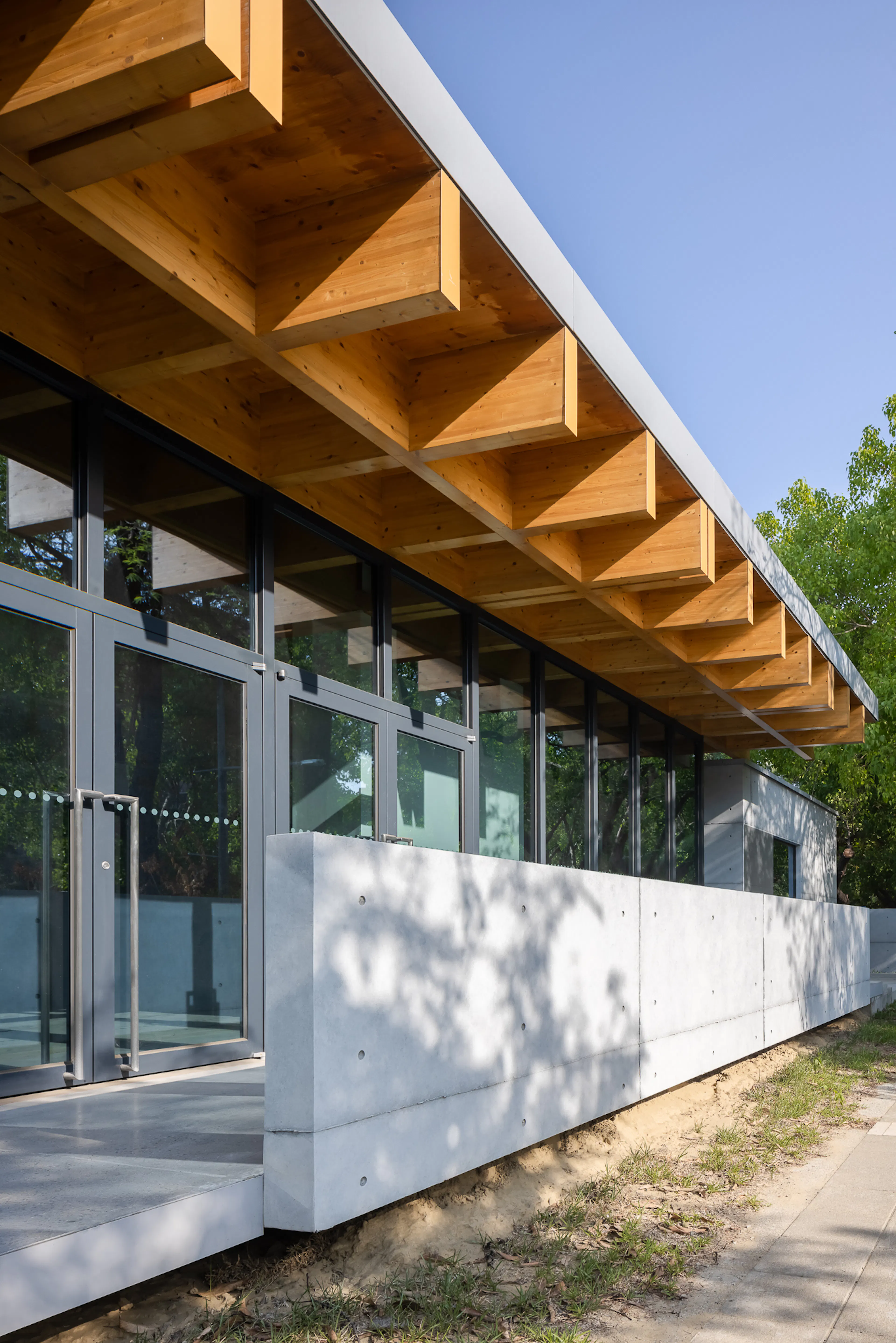 Tainan Tung-Men Holiness Church