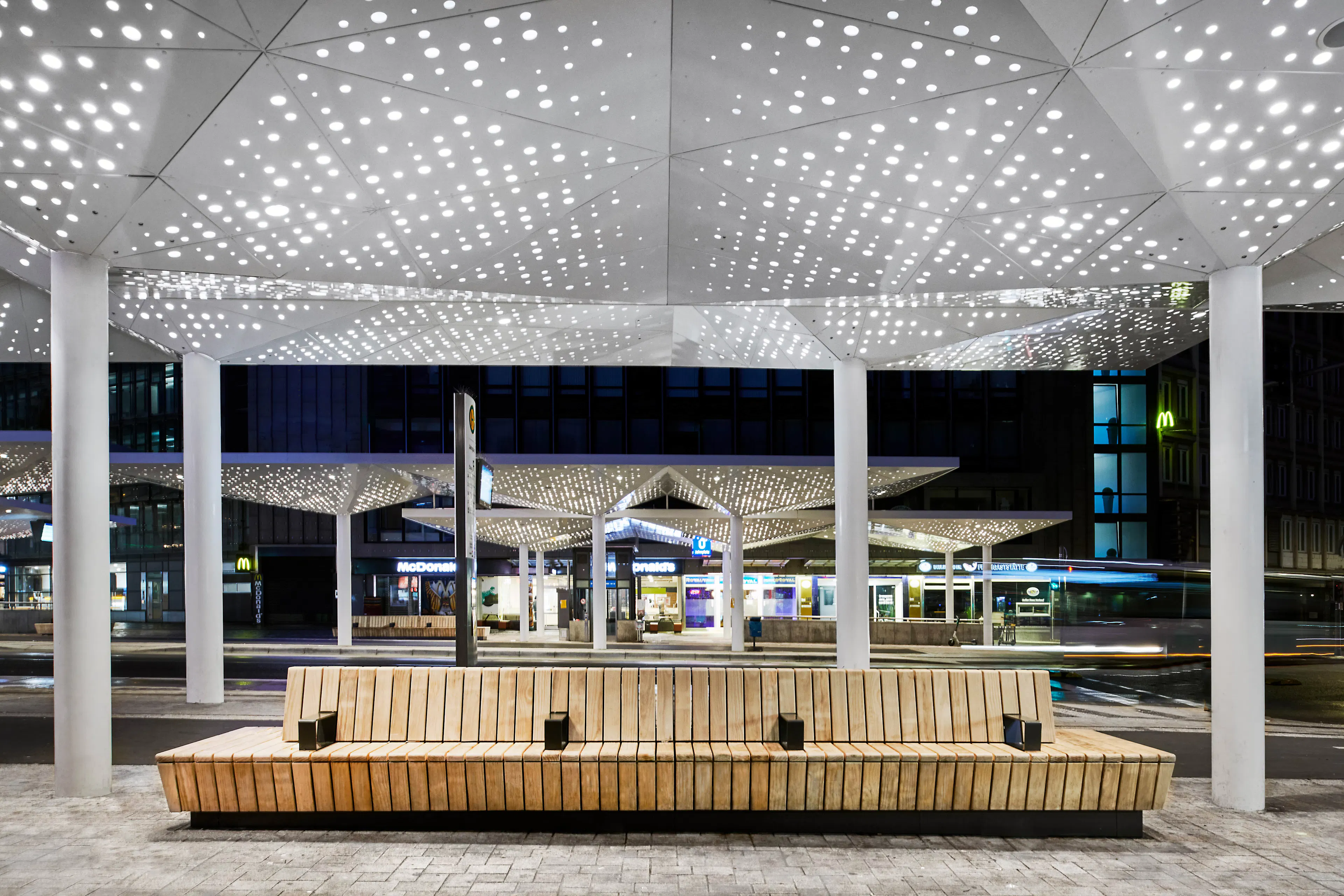 Car Showroom Halle — 23