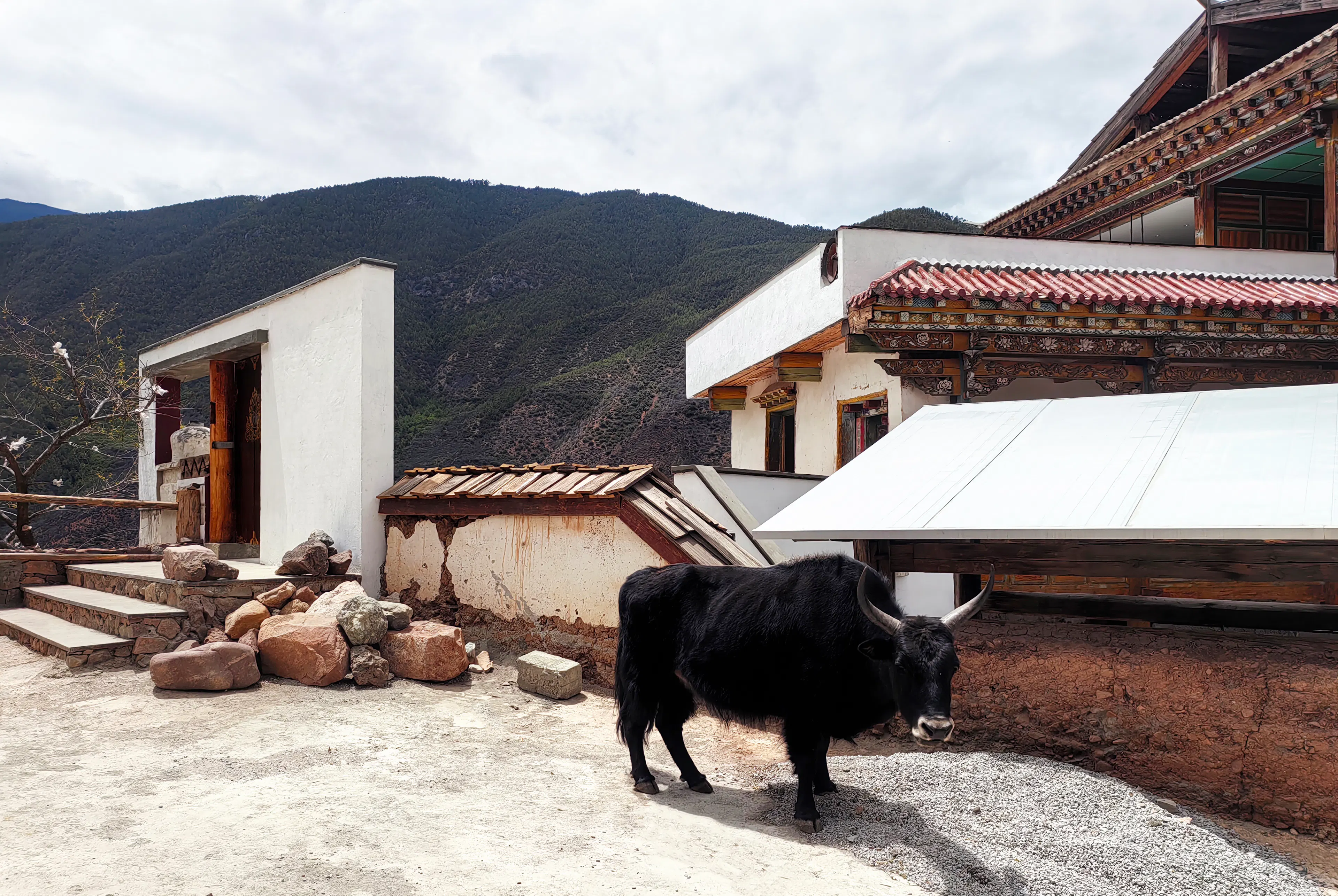 HIDE, A Link between Mountain and River Embedded in Nature --- Quzika 1865 Winery complex — 26