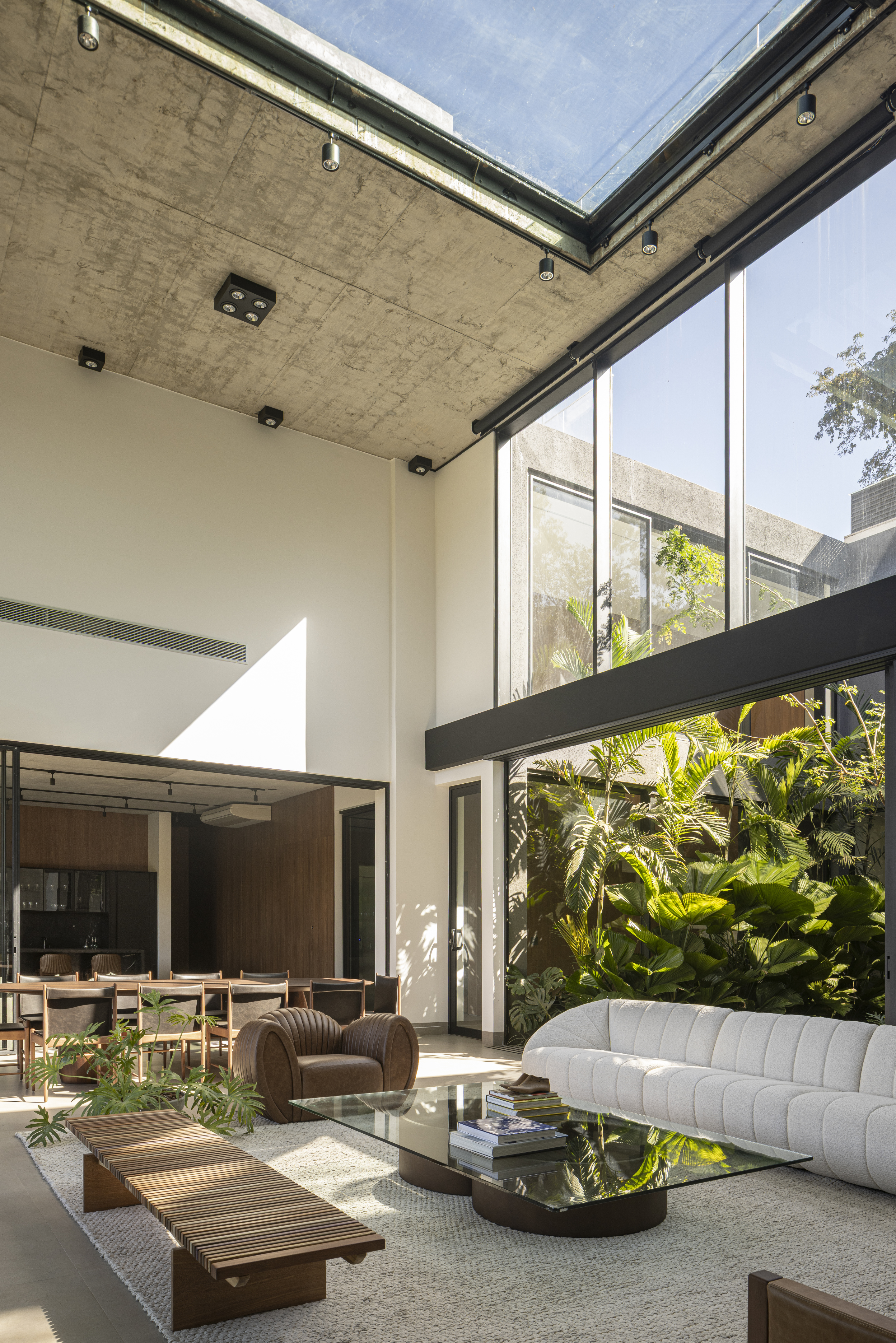 Idea 4348773: Concrete House by dayala e rafael arquitetos associados ...