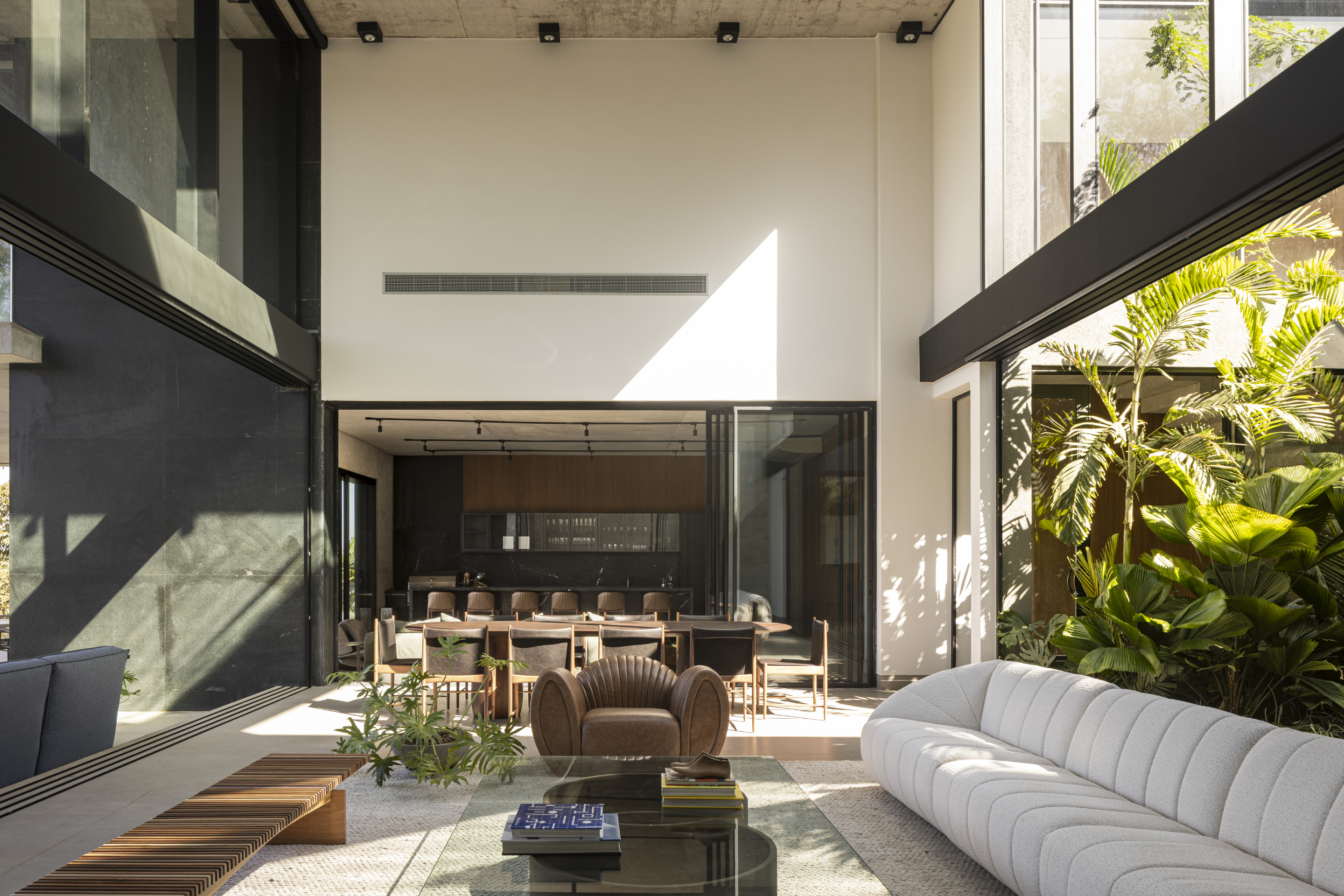 Idea 4348775: Concrete House by dayala e rafael arquitetos associados ...