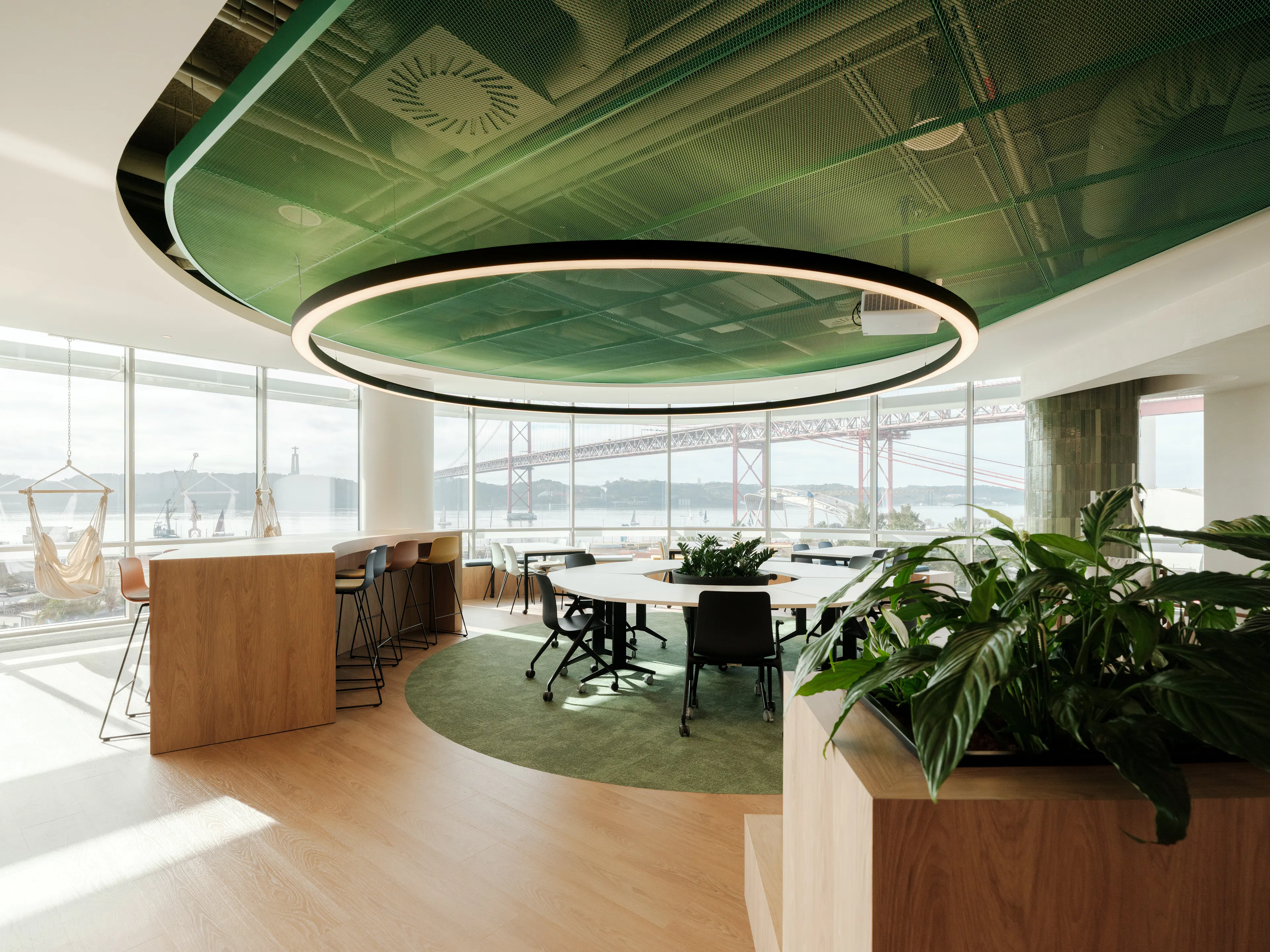 Ritz Pool Bar — 21