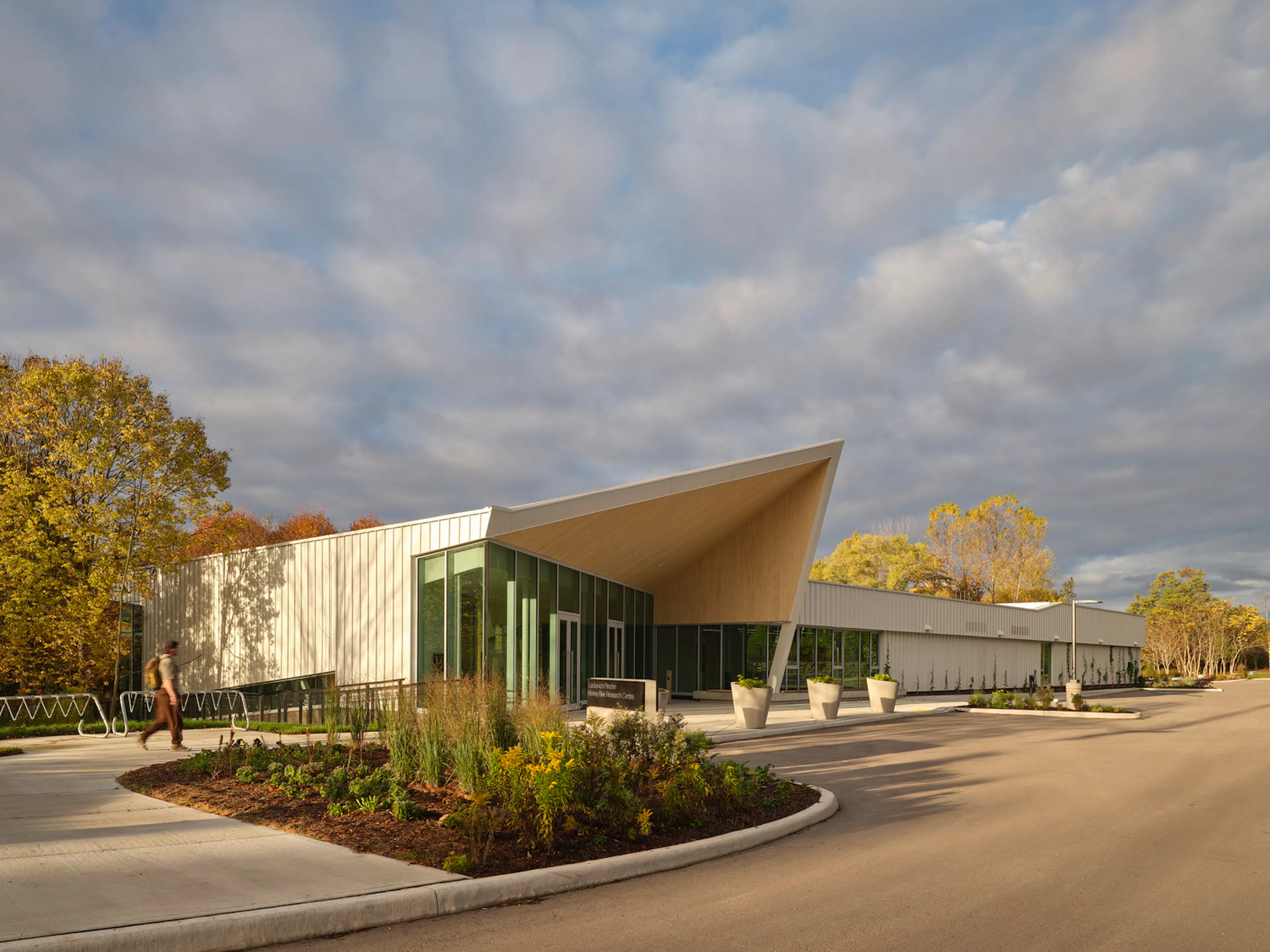 University of Guelph Honey Bee Research Centre — 1