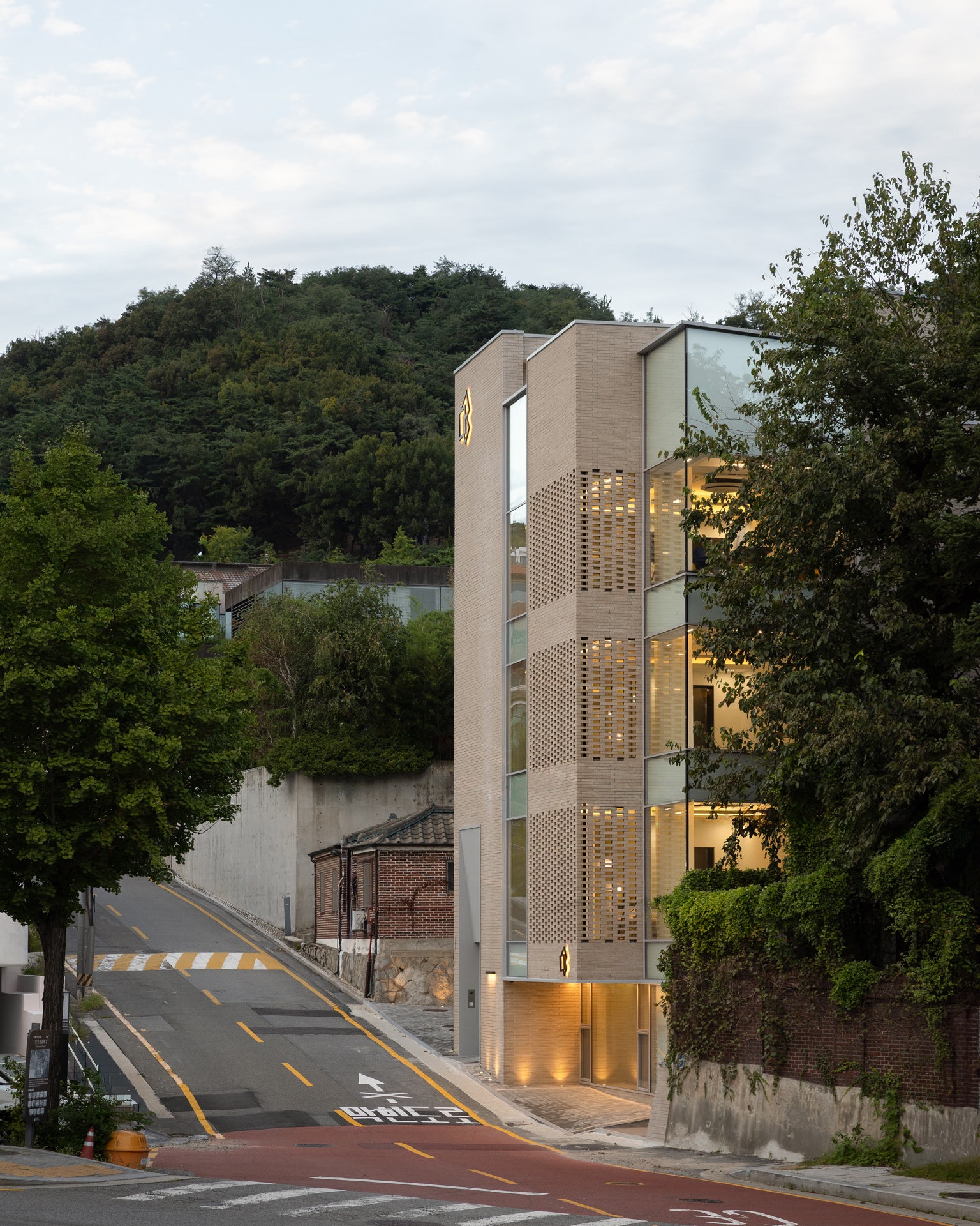 30 Best Architecture and Design Firms in Seoul 29 © UTAA