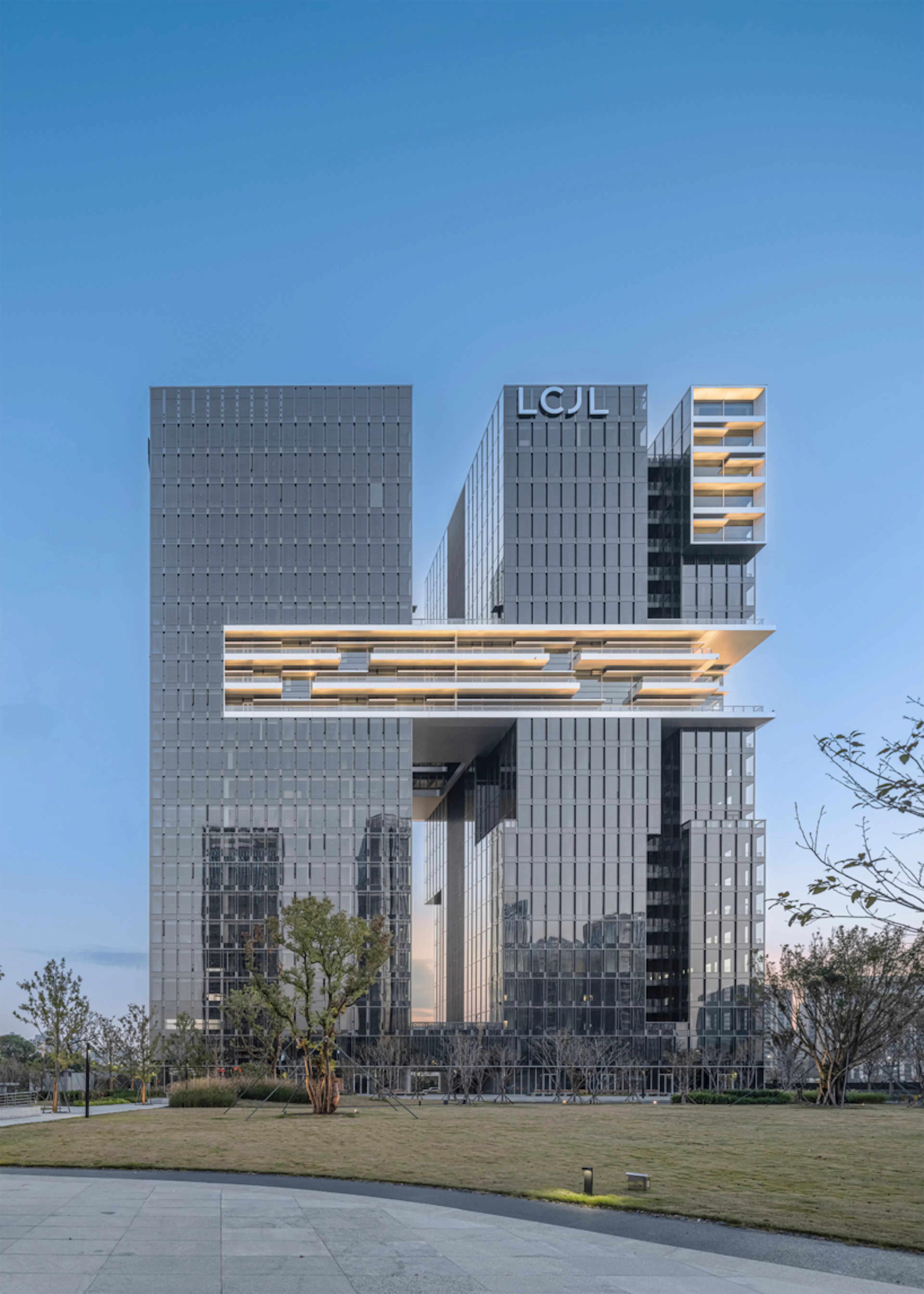 Taizhou Z Center — 9