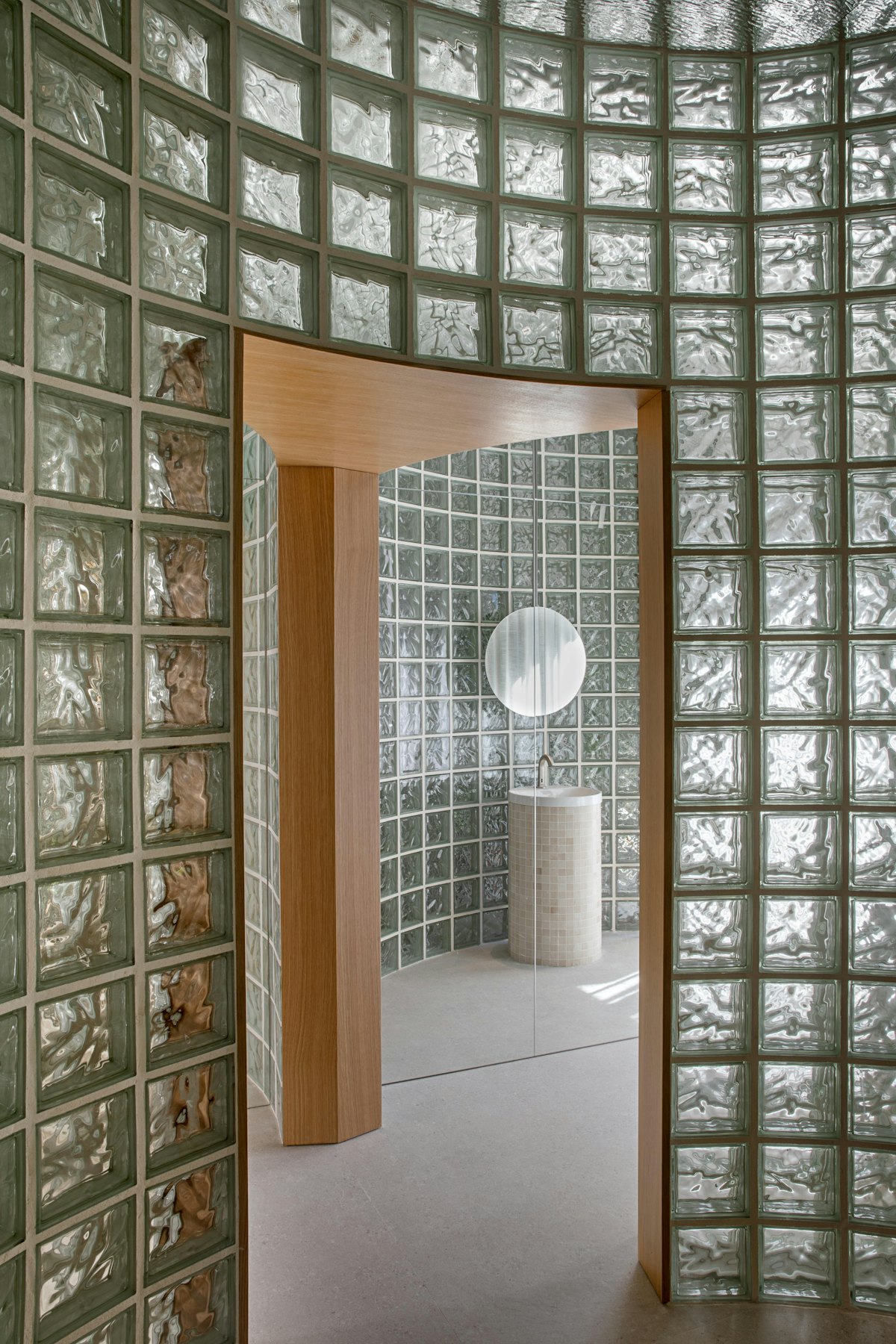 Không gian Geberit The Shape of Water do Zooco Estudio thiết kế tại Casa Decor 2025