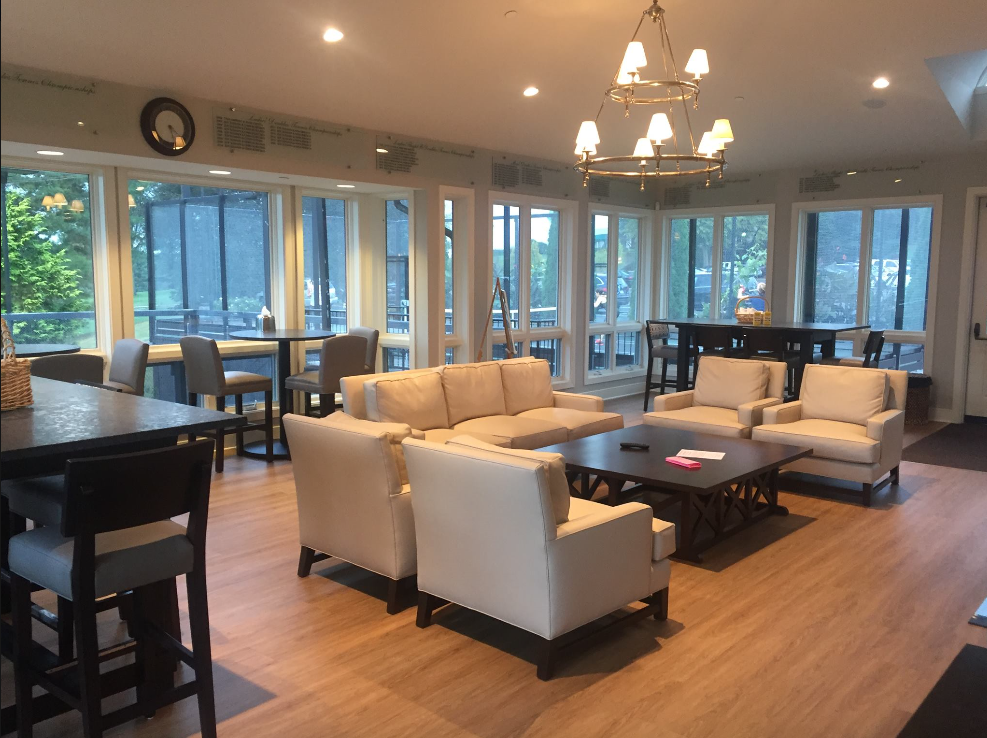 Overbrooke Country Club Lounge