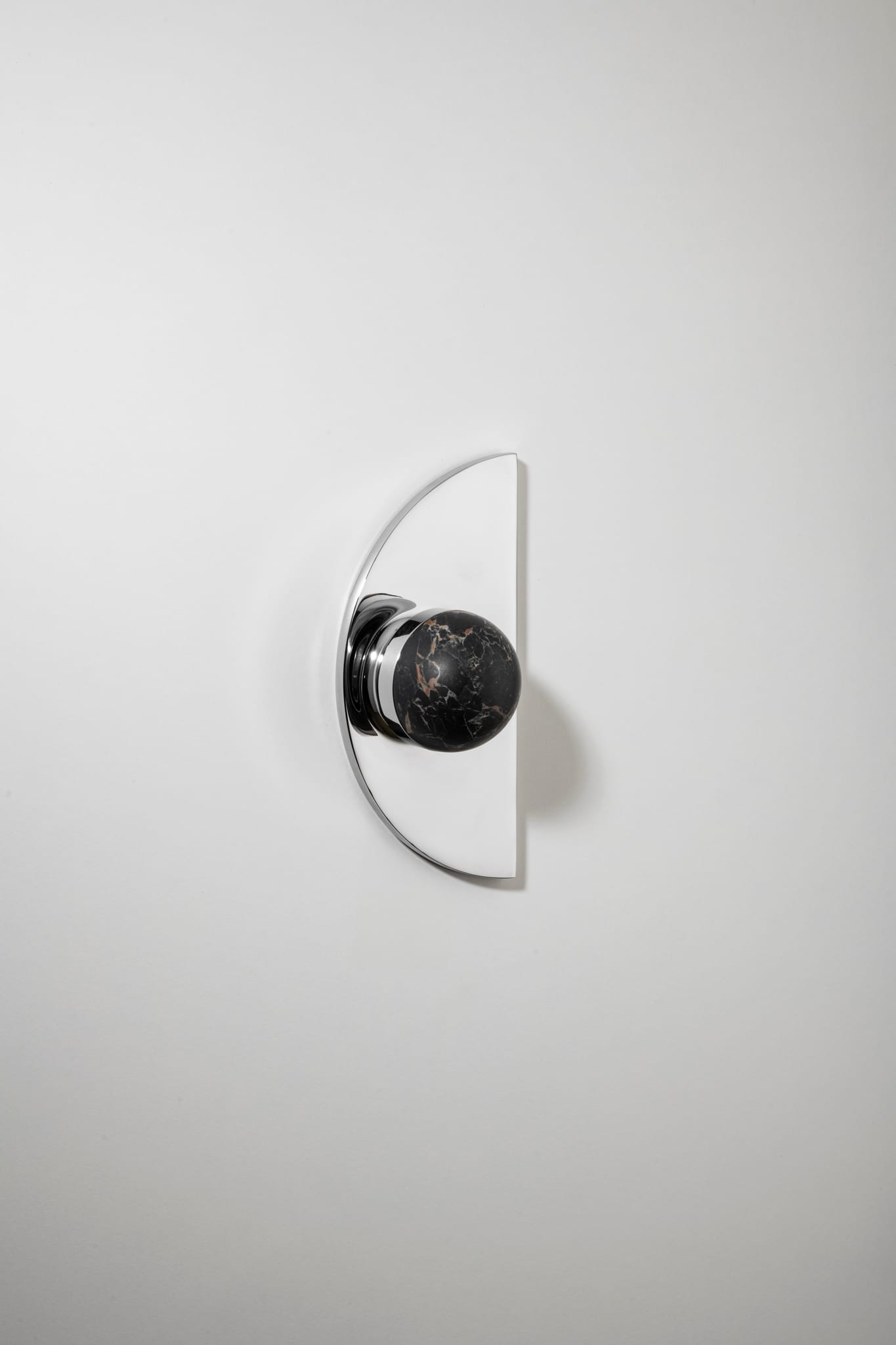 H03 Knob on Backplate Half Moon