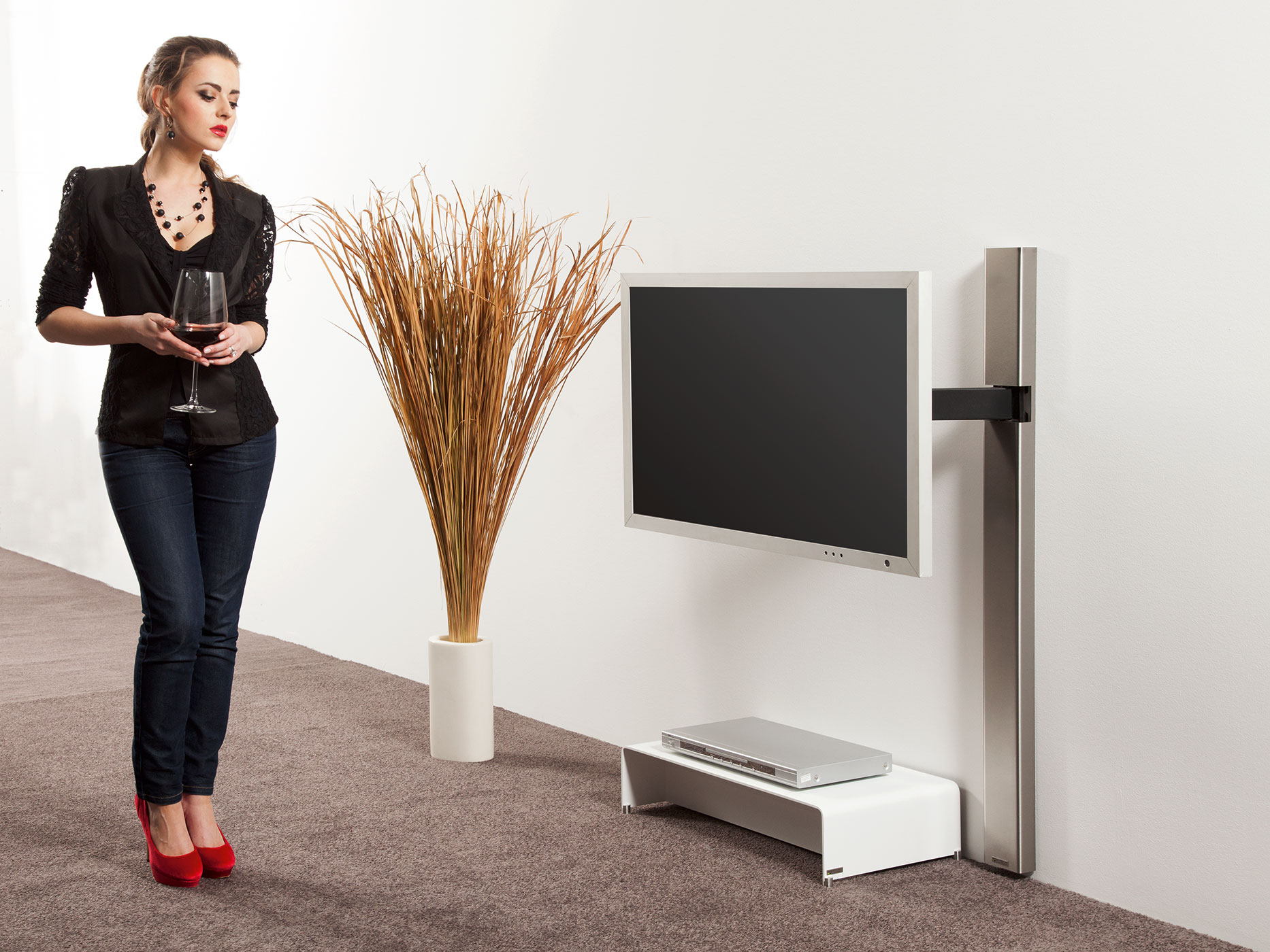 WALL MOUNT TV SOLUTION ART128