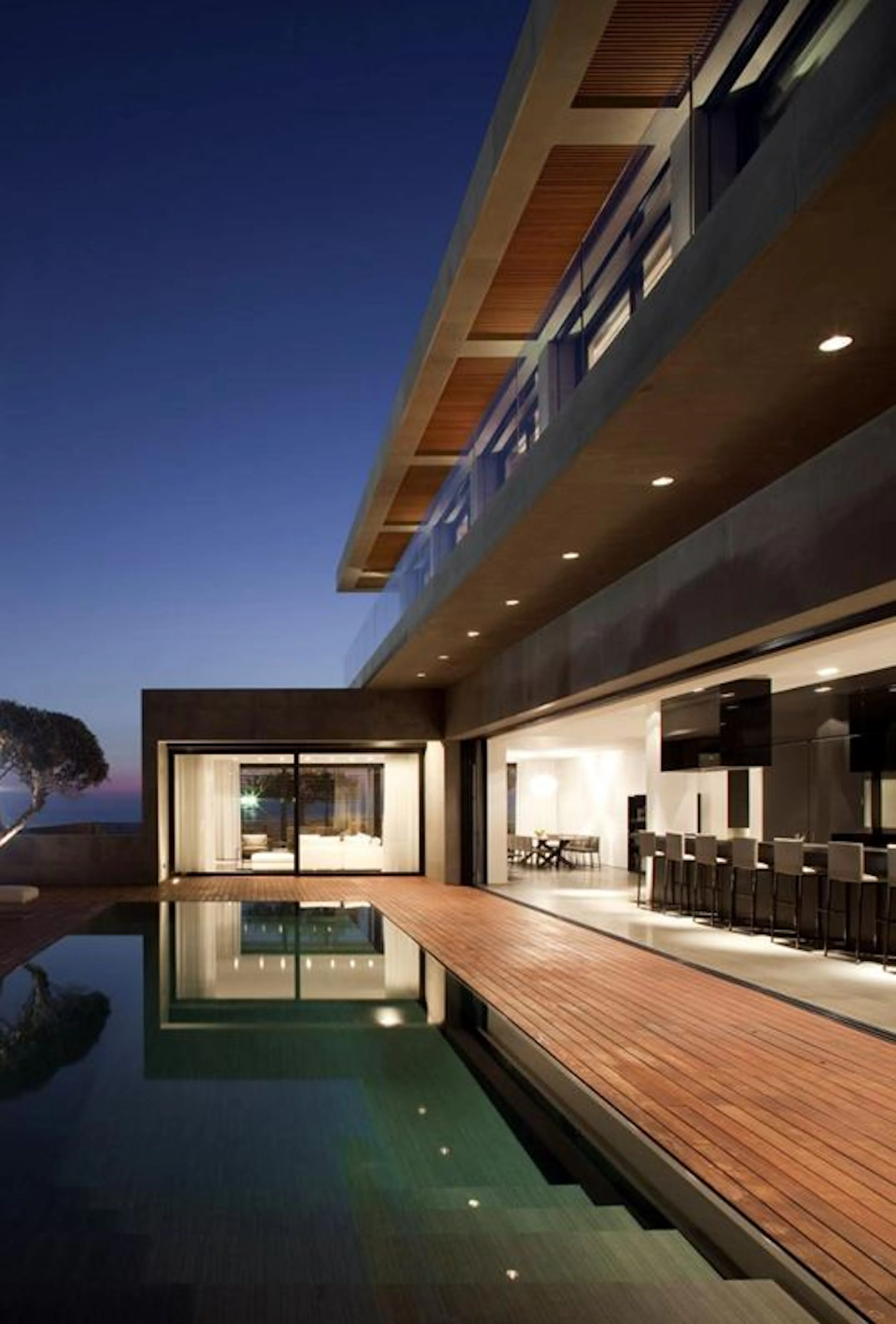 INNOVATE HQ& showroom — 18