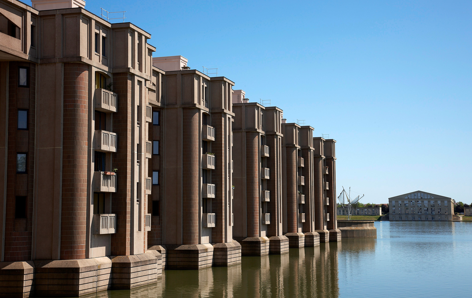 Idea 376404: Les Arcades du Lac by Ricardo Bofill Taller de ...