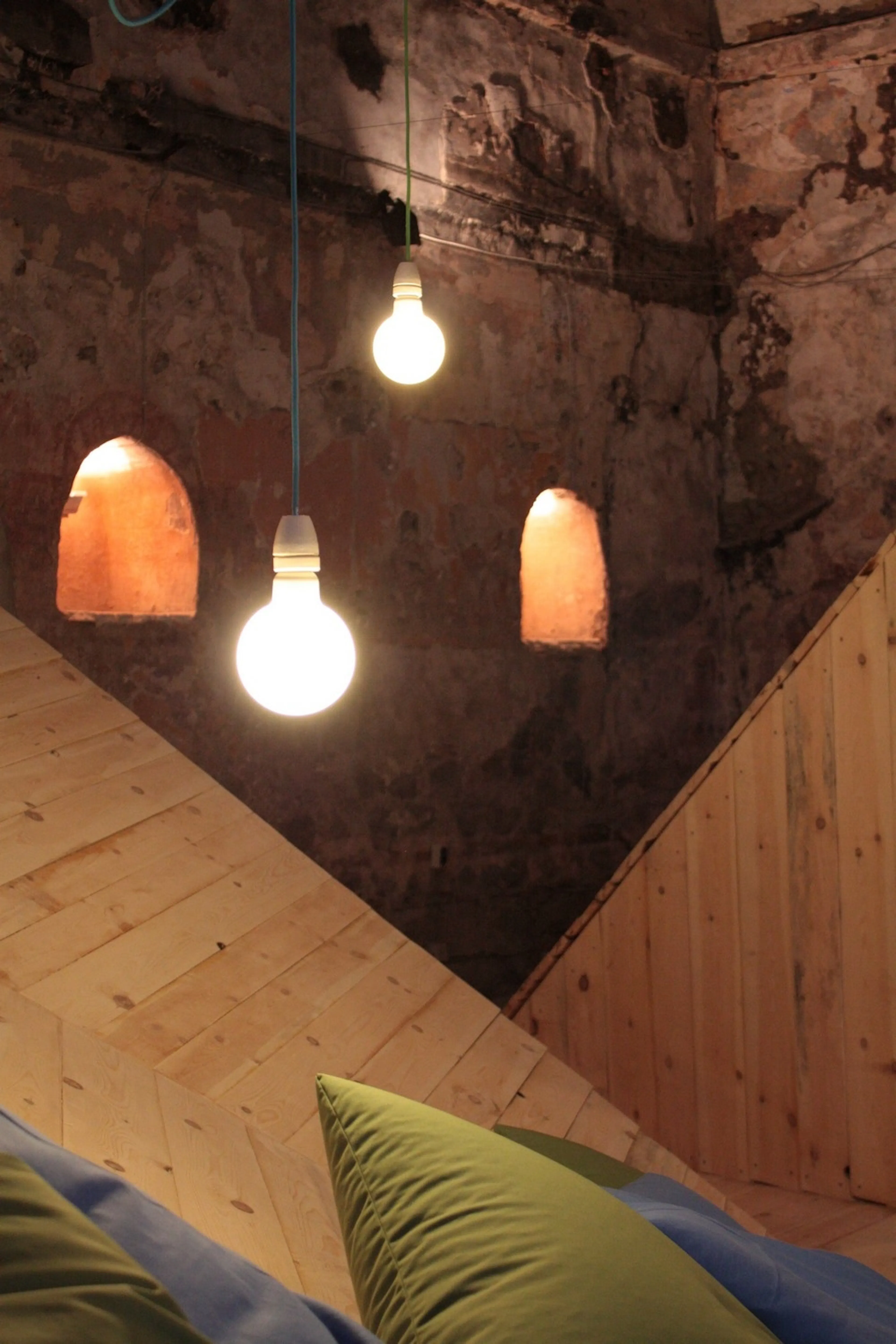 |CON|Temporary Library — 4