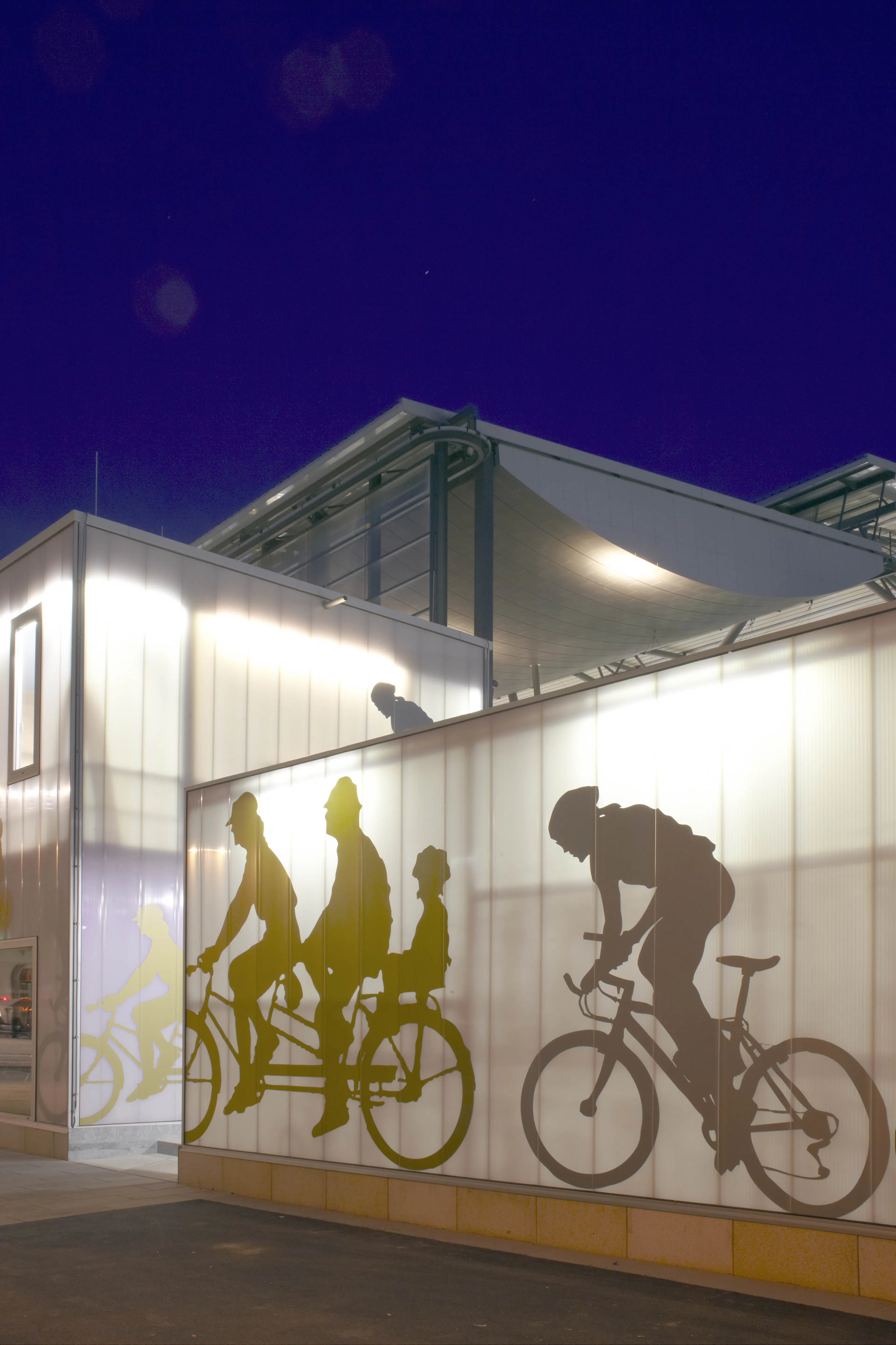 Bicycle station ICE Bahnhof Erfurt — 8