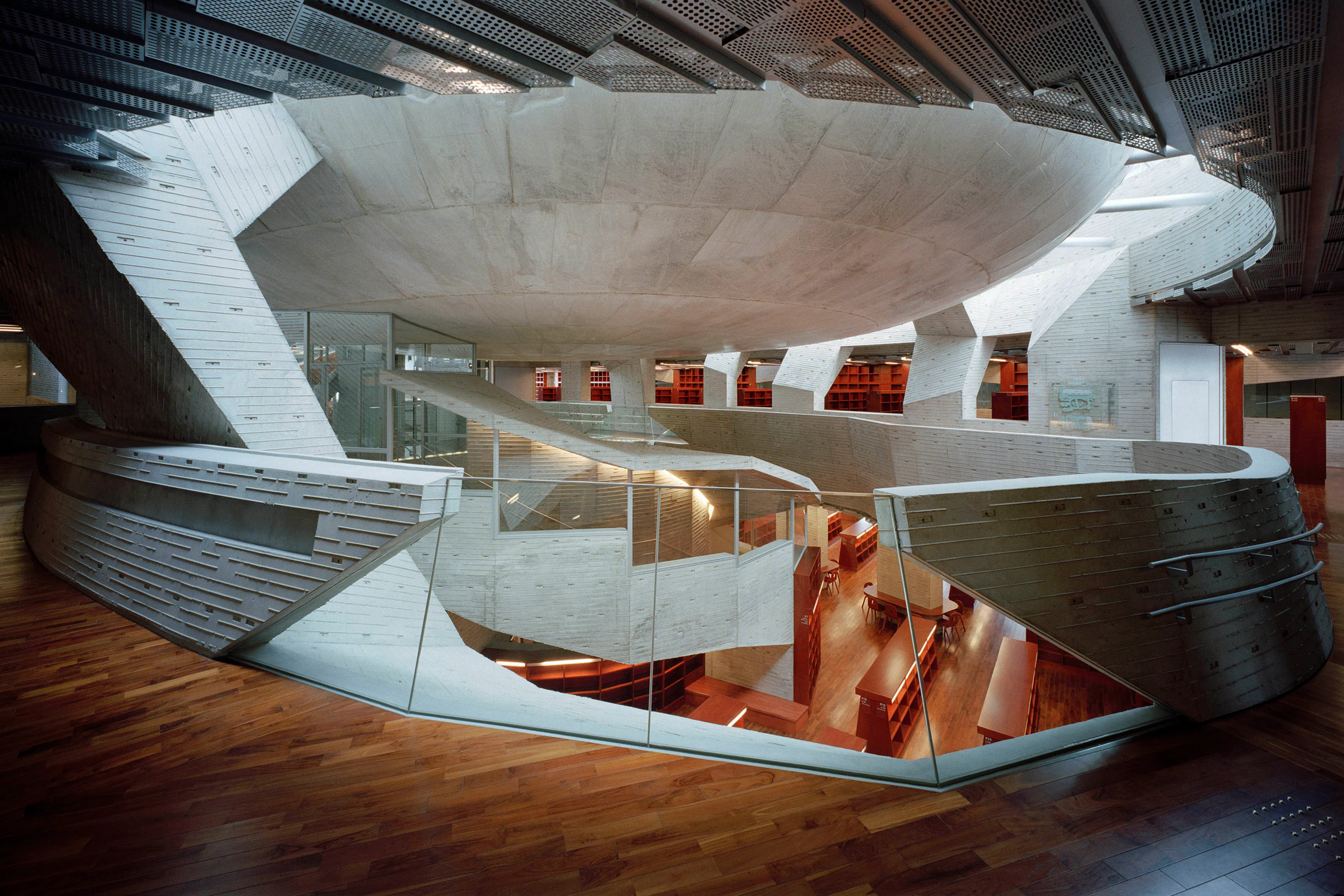 Yurihonjo City Cultural Center, Kadare — 5