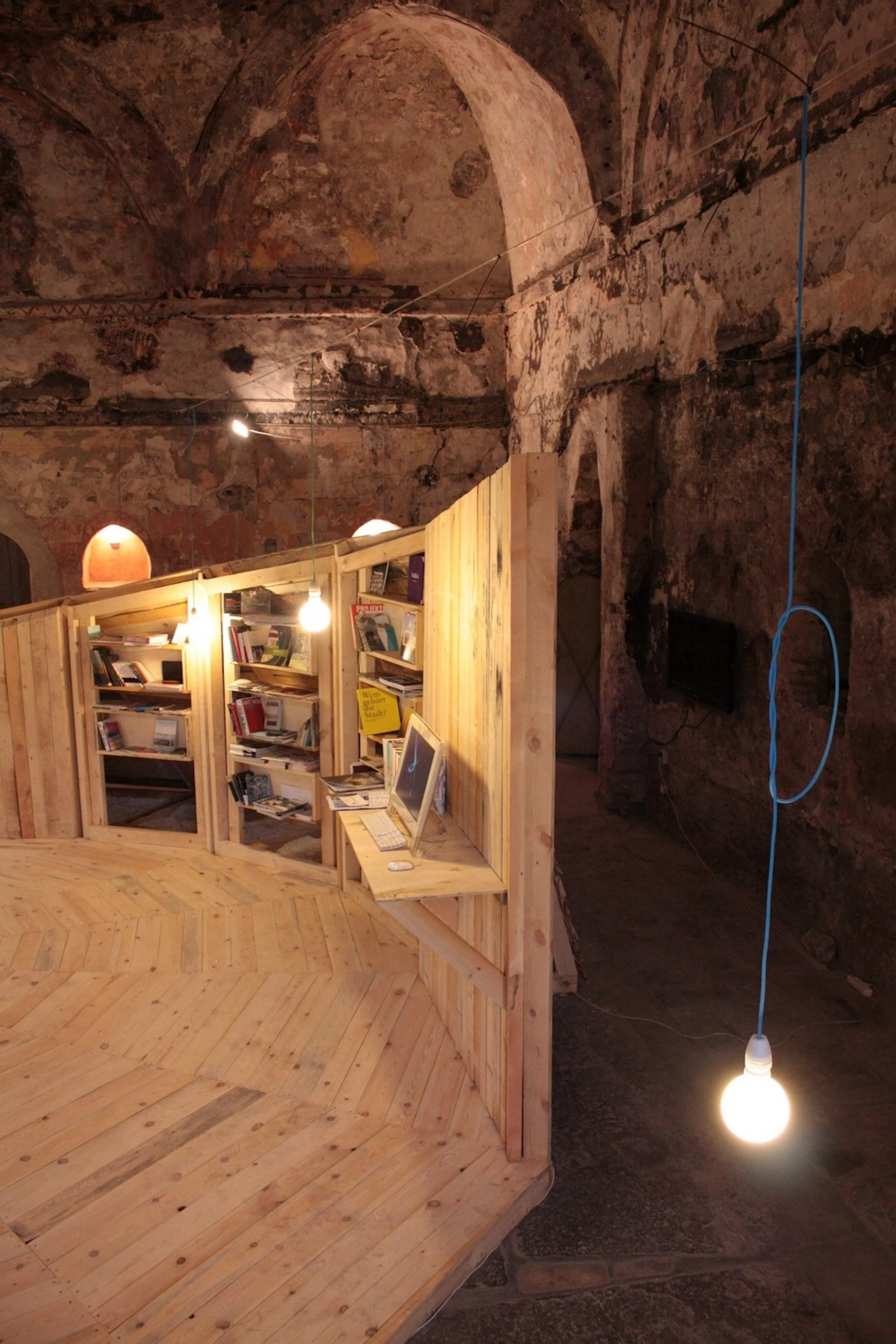 |CON|Temporary Library — 10